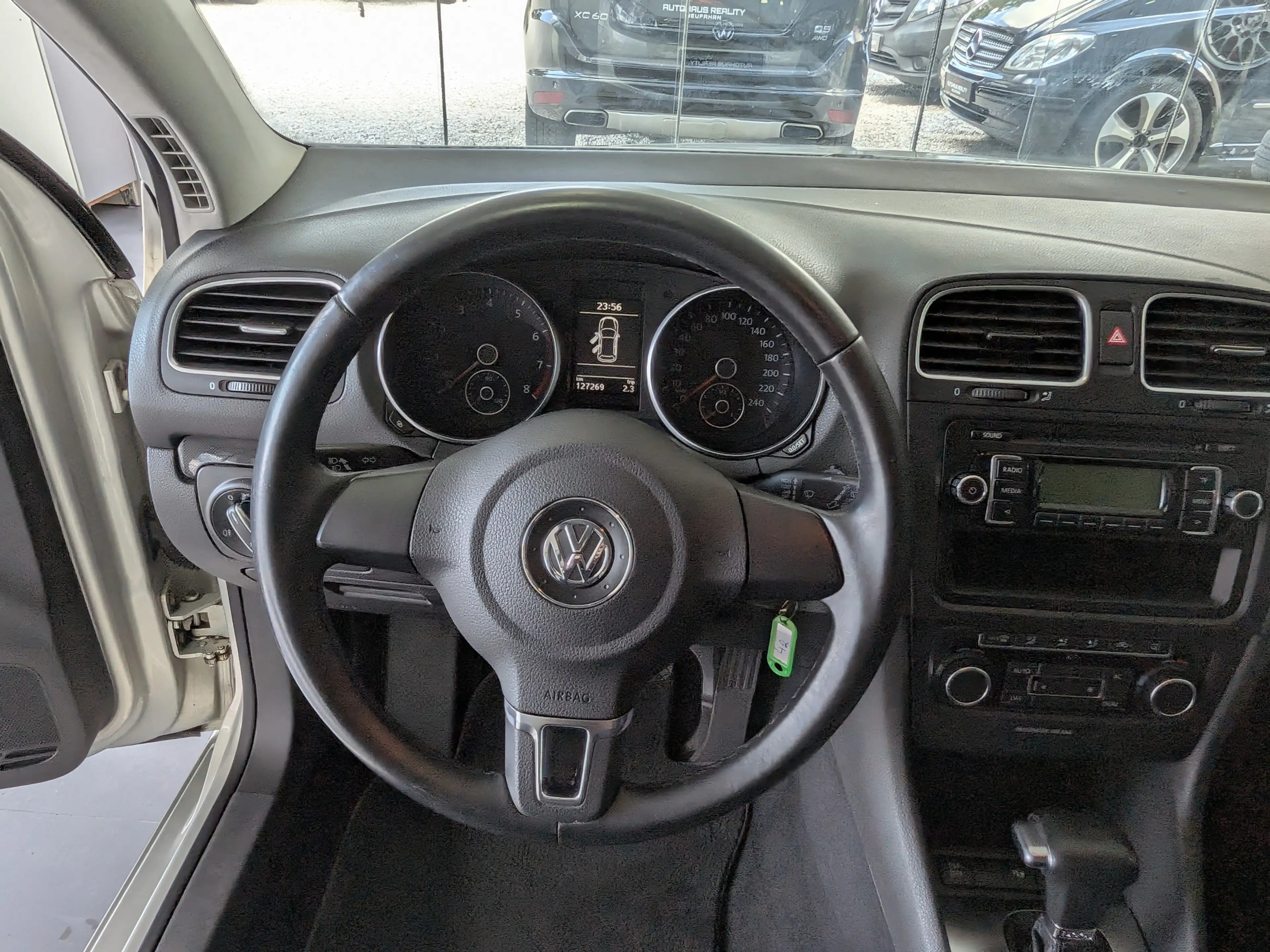 Volkswagen Golf Comfortline +KLIMAANLAGE+PARK ASS.+AHK+PDC+ — photo 9