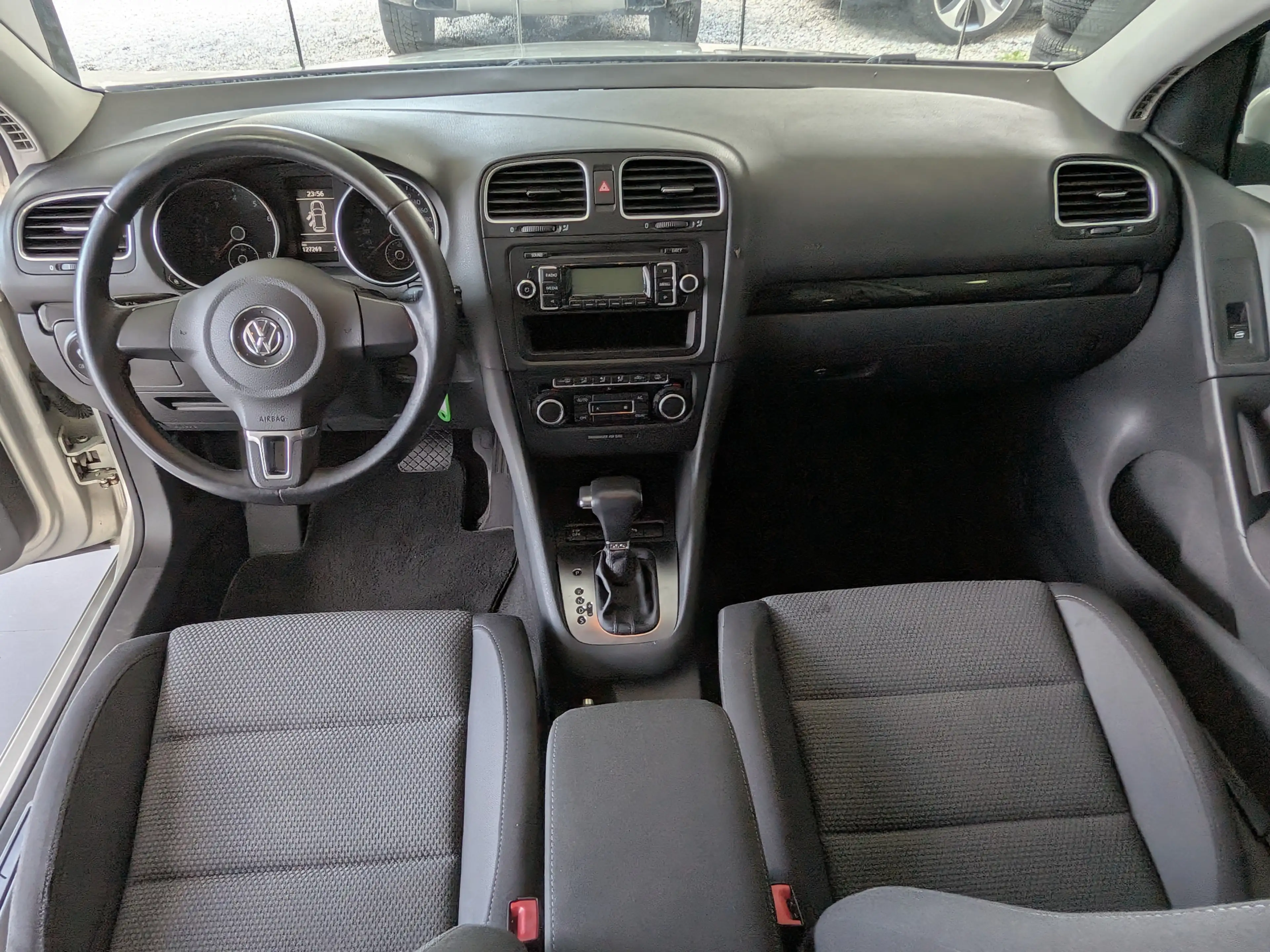 Volkswagen Golf Comfortline +KLIMAANLAGE+PARK ASS.+AHK+PDC+ — photo 7