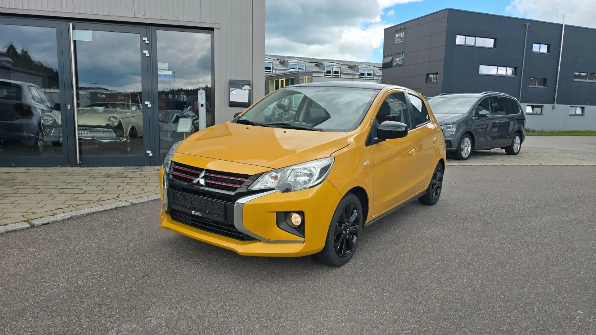 Mitsubishi Space Star Spirit+ Black*NAVI*KLIMA*AUTOMATIK* Gelb - 1