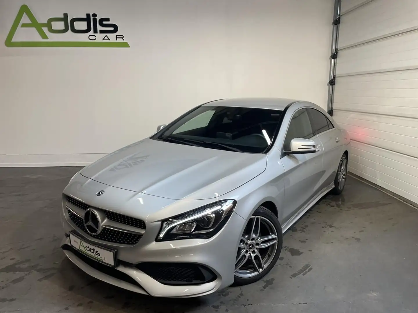 Mercedes-Benz CLA 180 180D 110 CV AMG GPS CLA Gris - 1
