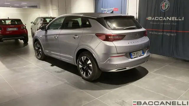 Opel Grandland view 2