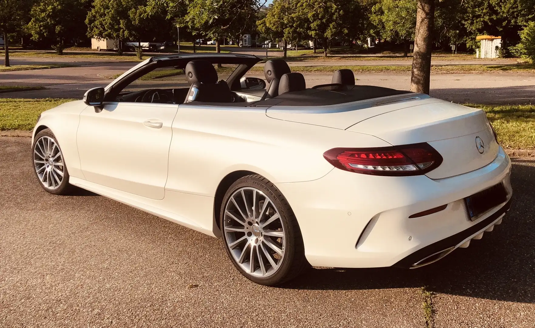 Mercedes-Benz C 300 C+300+Cabrio+9G-TRONIC+AMG+Line - HU/AU neu!!! Weiß - 2