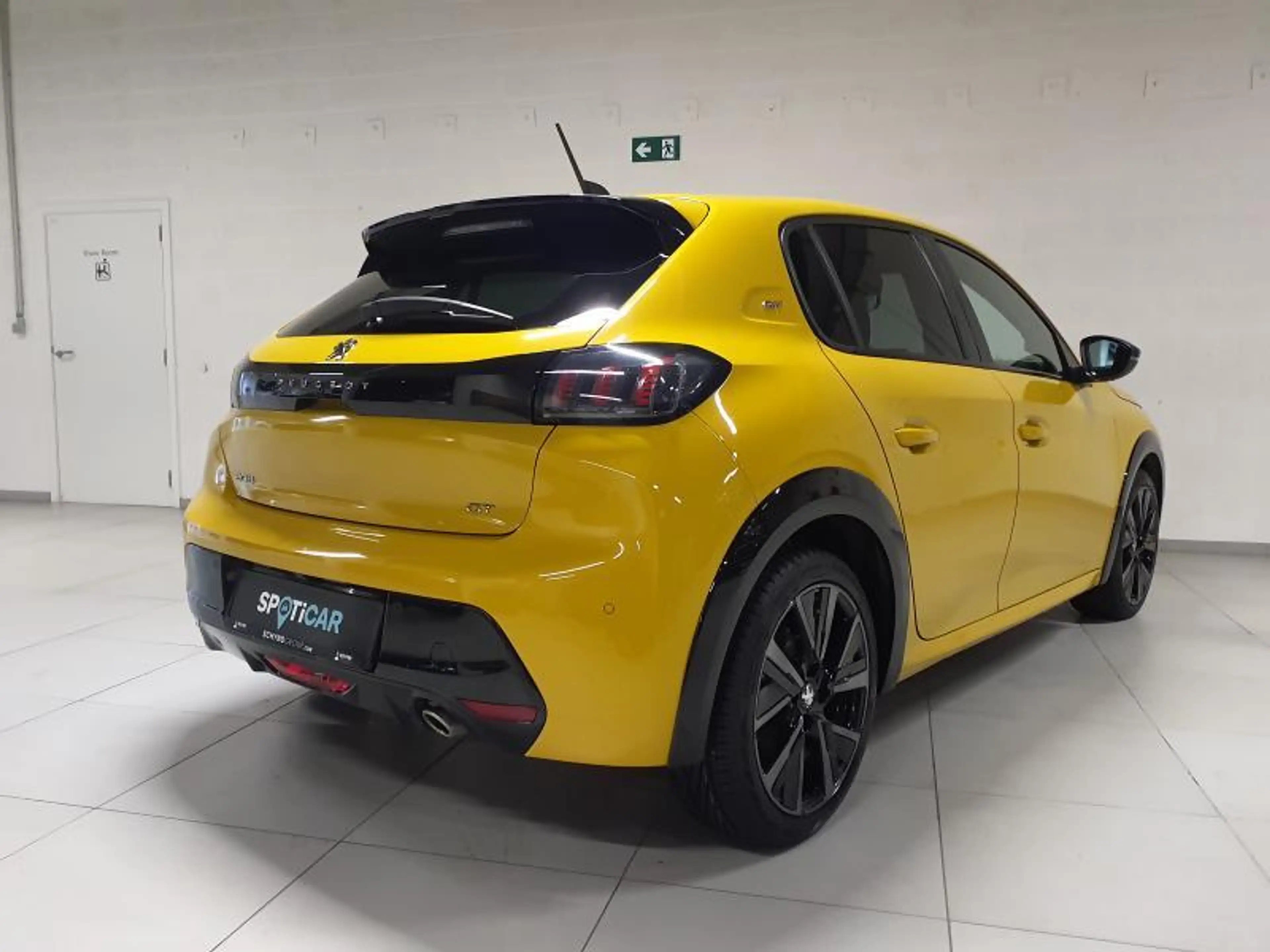Peugeot 208 II & e- GT Line — photo 7