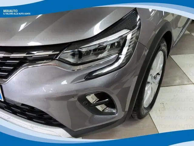 Renault Captur view 12