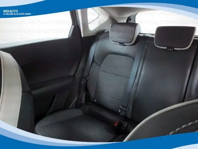 Renault Captur view 11