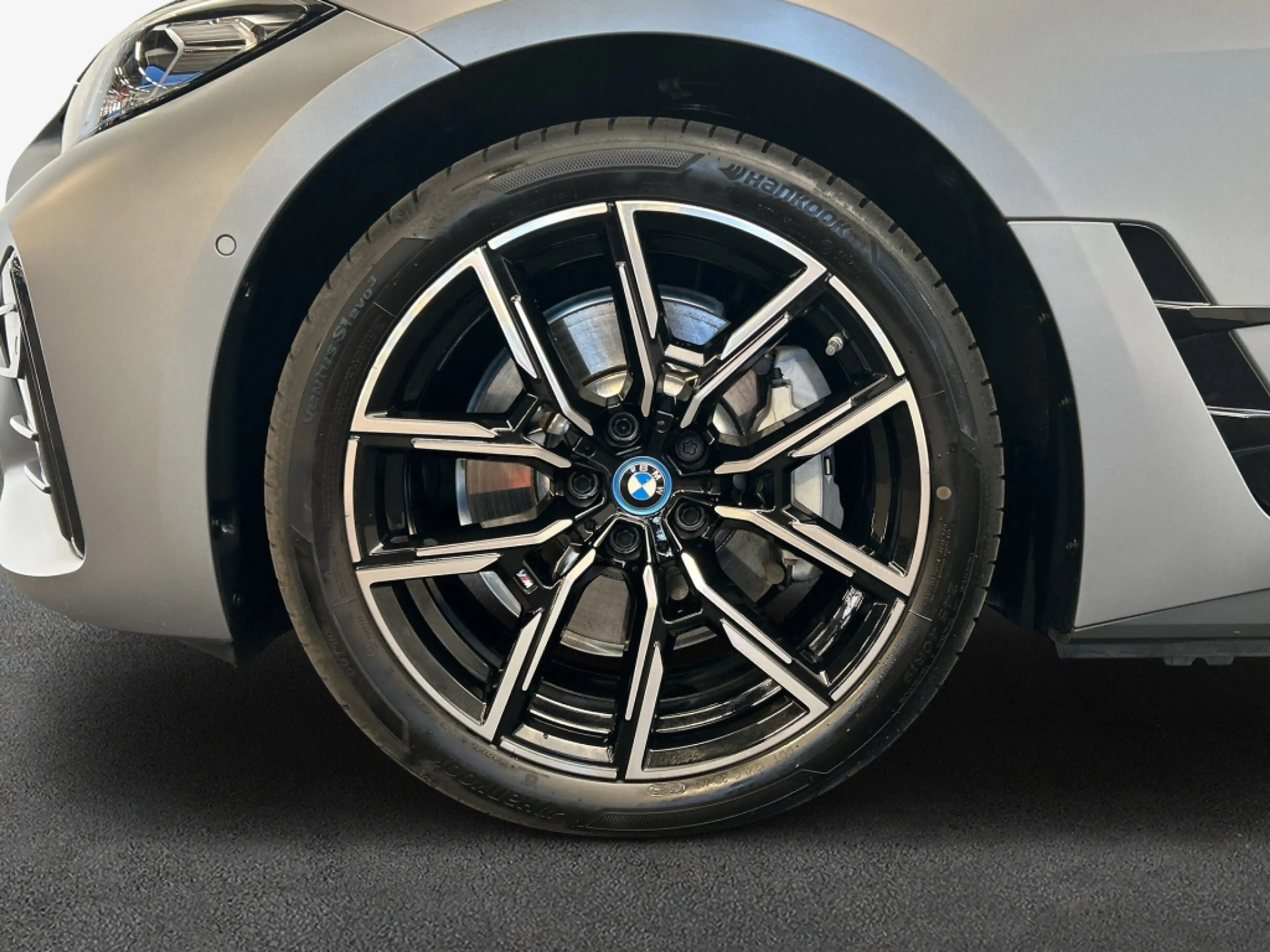 BMW i4 eDrive40 Gran Coupe M Sport Laserlicht* HK* — photo 8