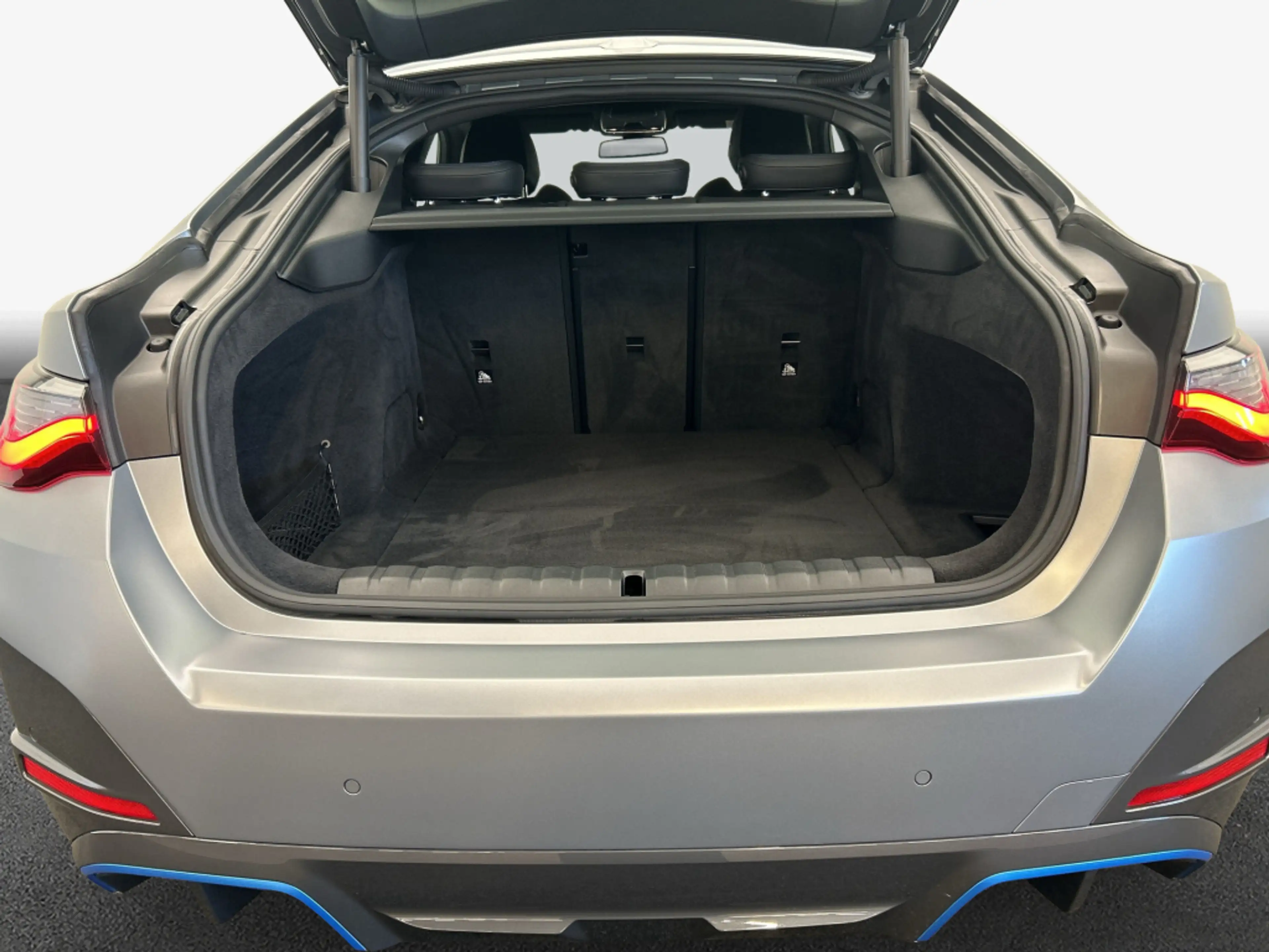 BMW i4 eDrive40 Gran Coupe M Sport Laserlicht* HK* — photo 9