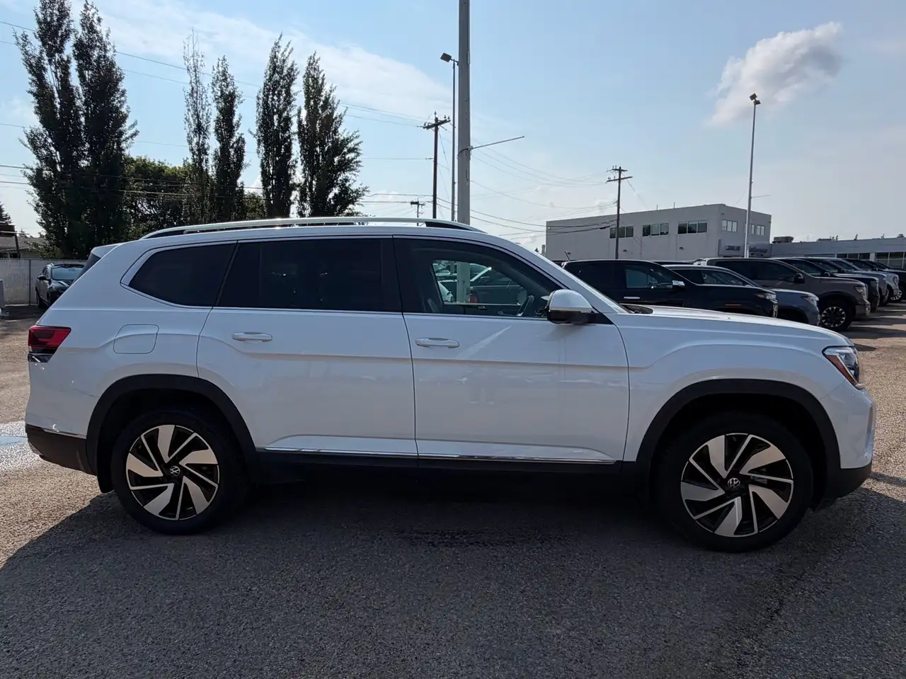 Volkswagen Atlas photo Volkswagen Atlas