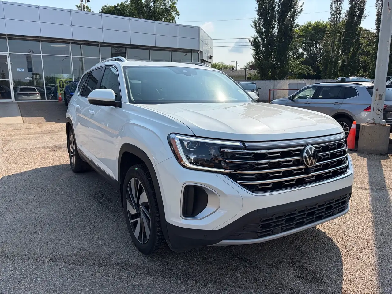 Volkswagen Atlas photo Volkswagen Atlas
