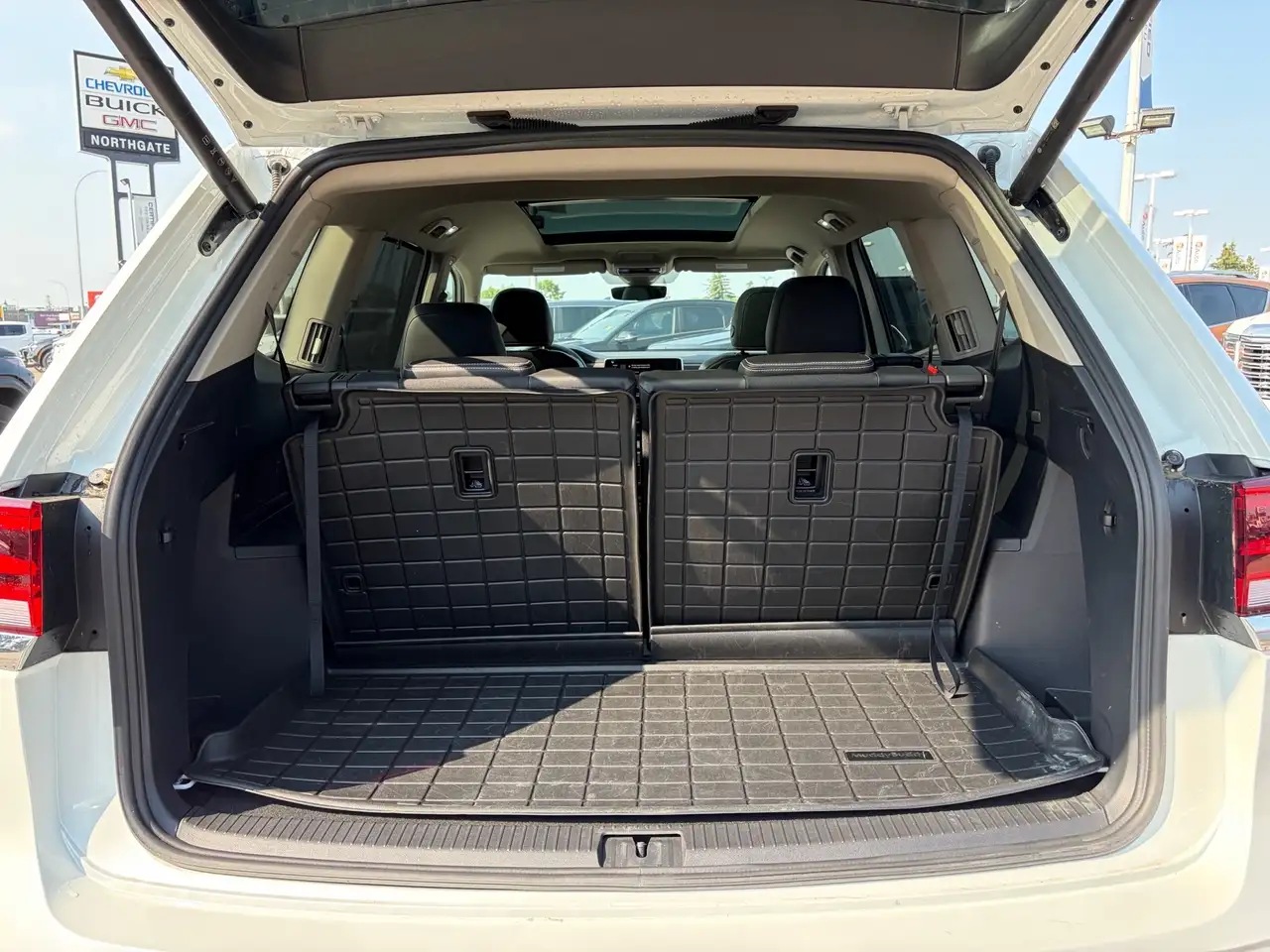 Volkswagen Atlas photo Volkswagen Atlas