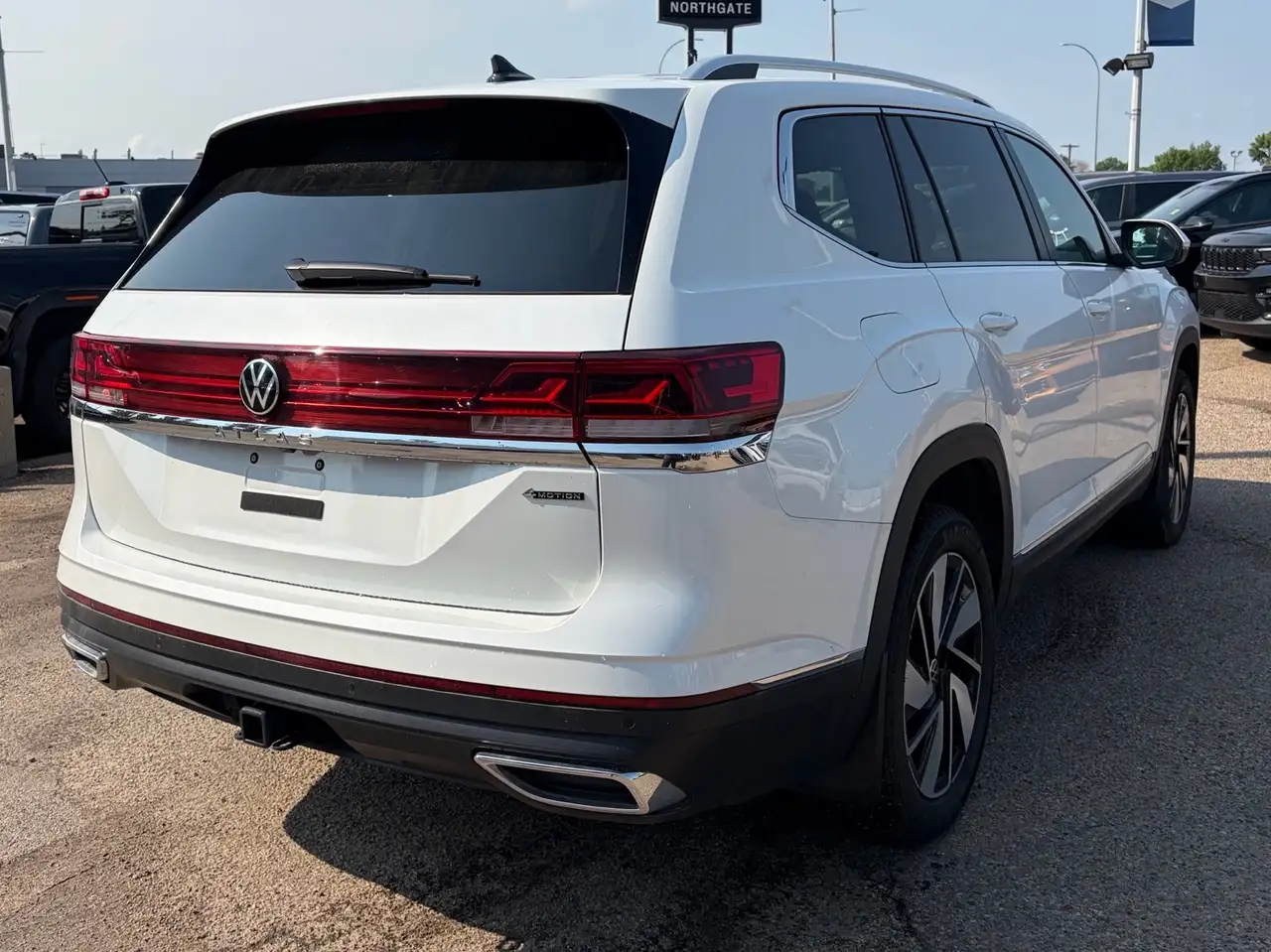 Volkswagen Atlas photo Volkswagen Atlas