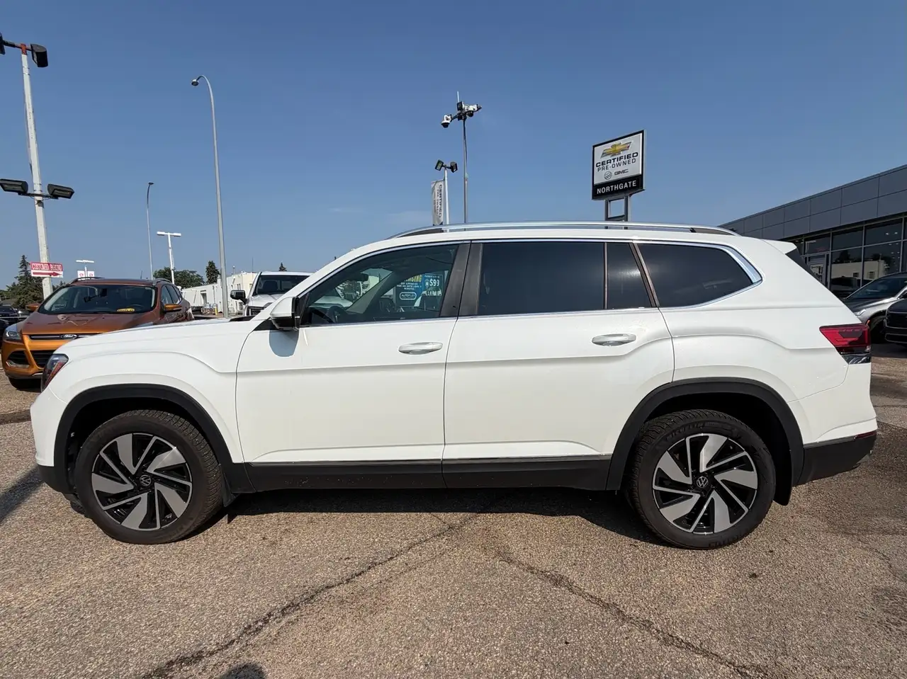 Volkswagen Atlas photo Volkswagen Atlas