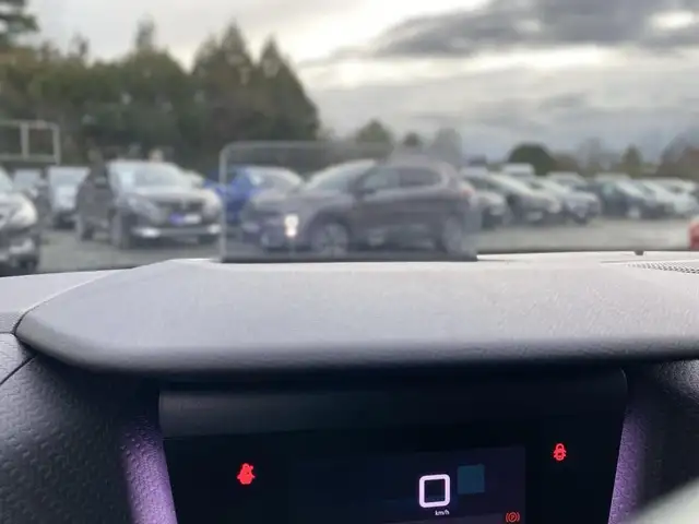 Citroen C4 view 9