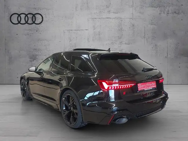 Audi RS6 view 5