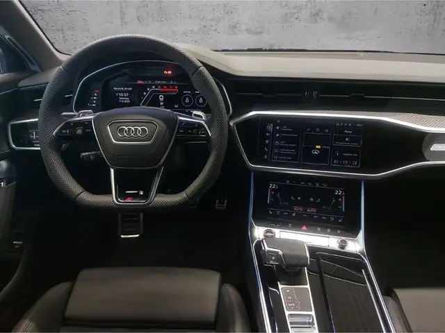 Audi RS6 view 12