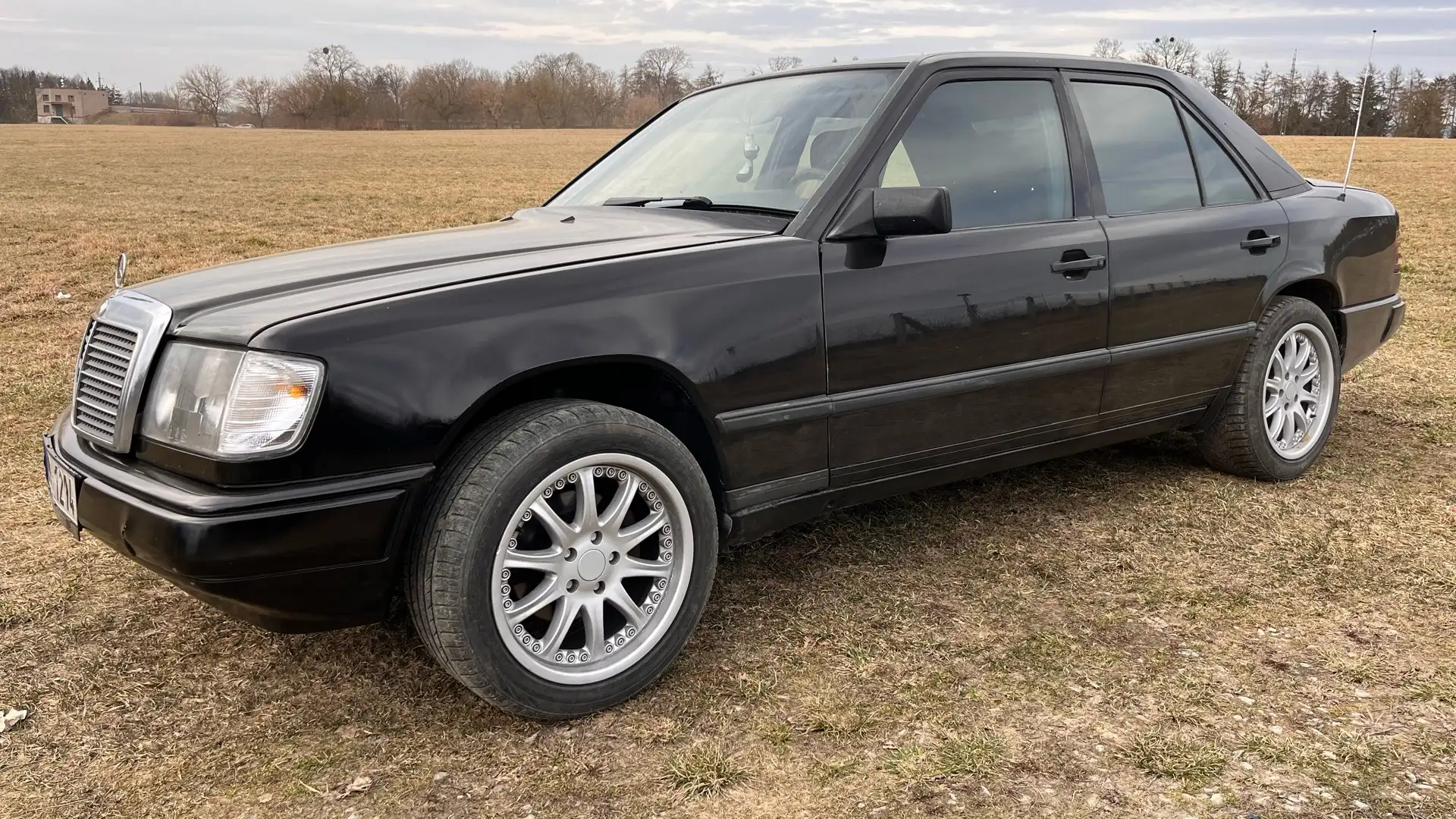Mercedes-Benz E 250 w124 2.5D - 2