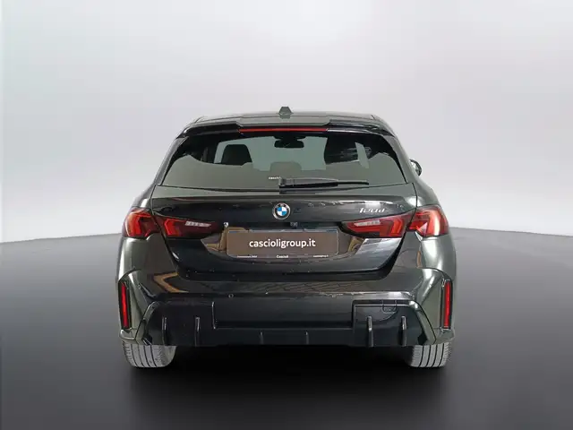 BMW 1 Series view 4