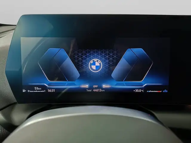 BMW 1 Series view 13