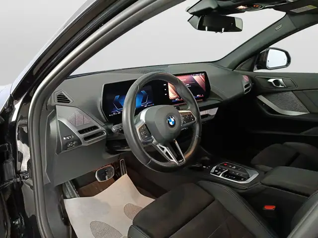 BMW 1 Series view 7
