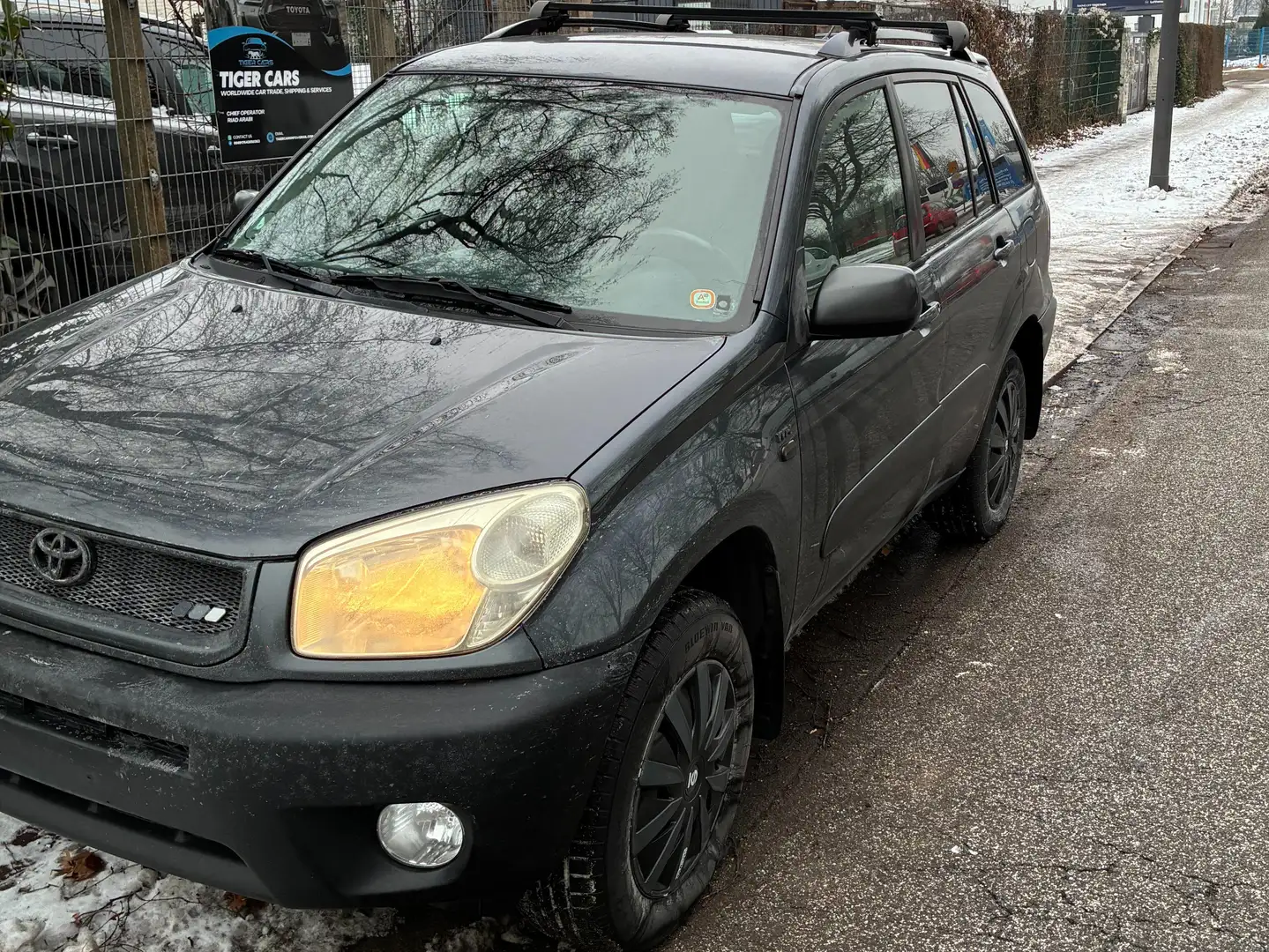 Toyota RAV 4 Toyota RAV4 Bensin 1,8 Liter Grau - 2