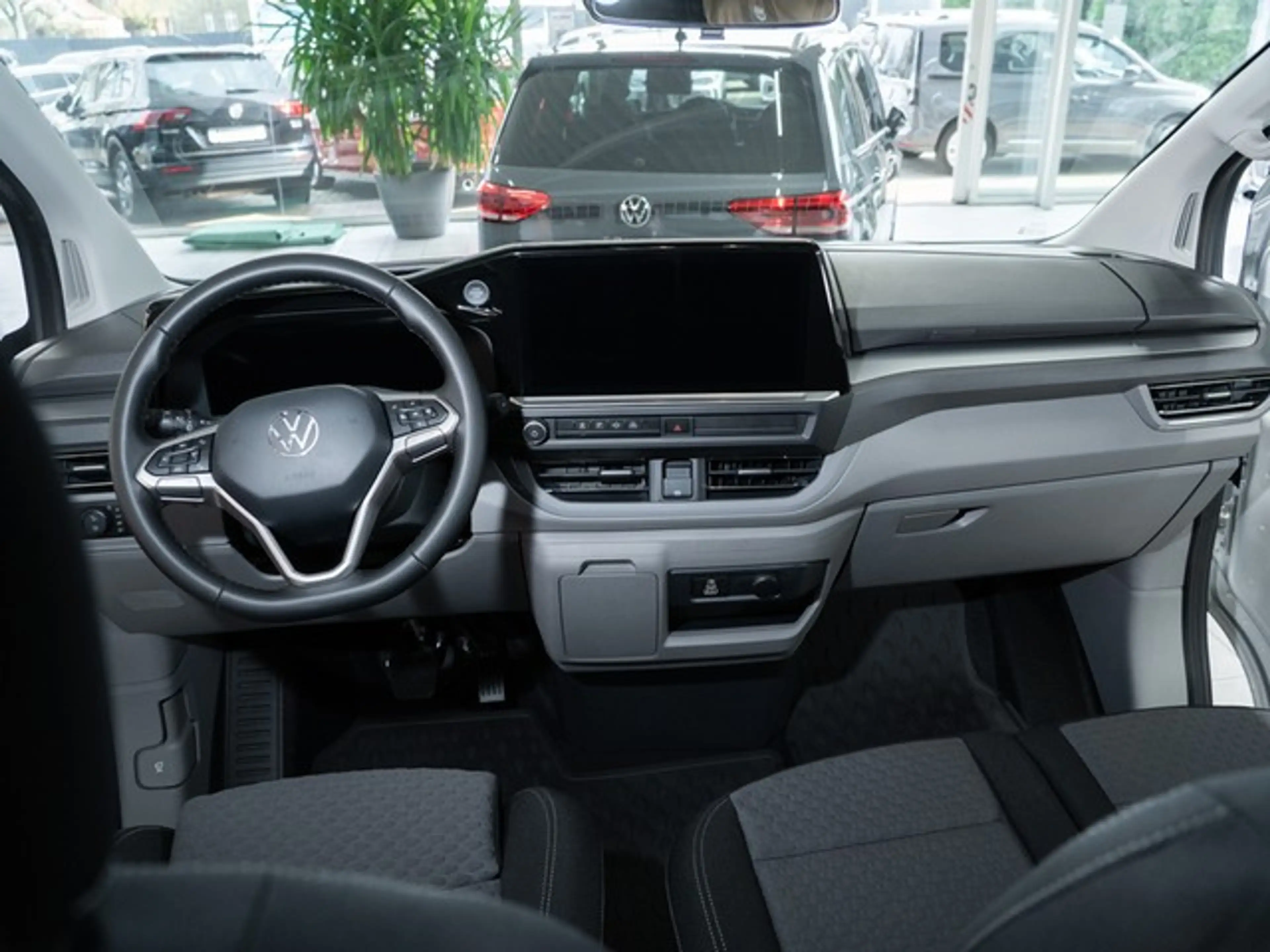 Volkswagen T7 Caravelle Style LR TDI DSG 9-Sitzer AHK — photo 5