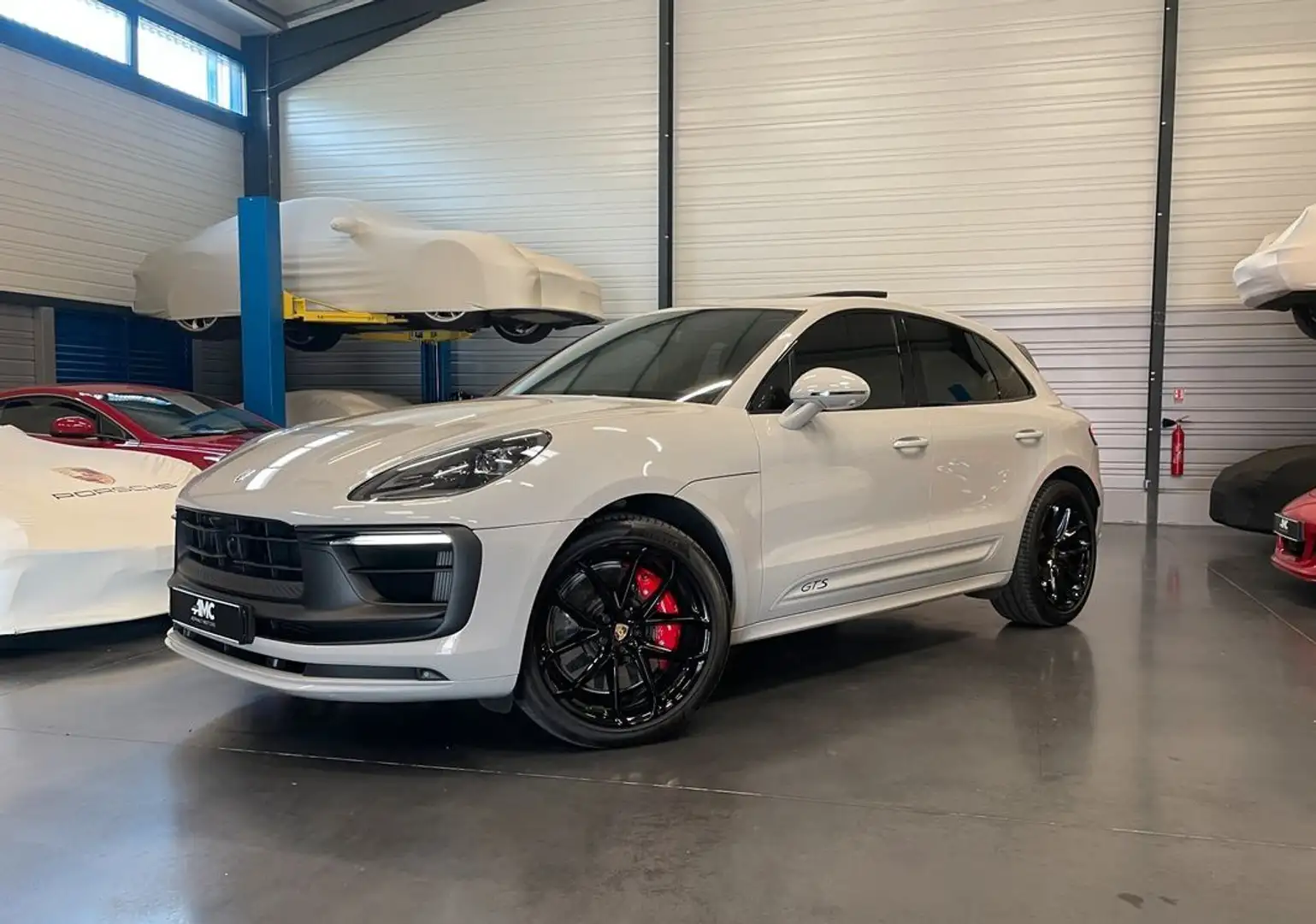 Porsche Macan GTS – Pack Sport Chrono 440CV Entretien à jour Toit ouvrant Jantes 21 Grau - 2