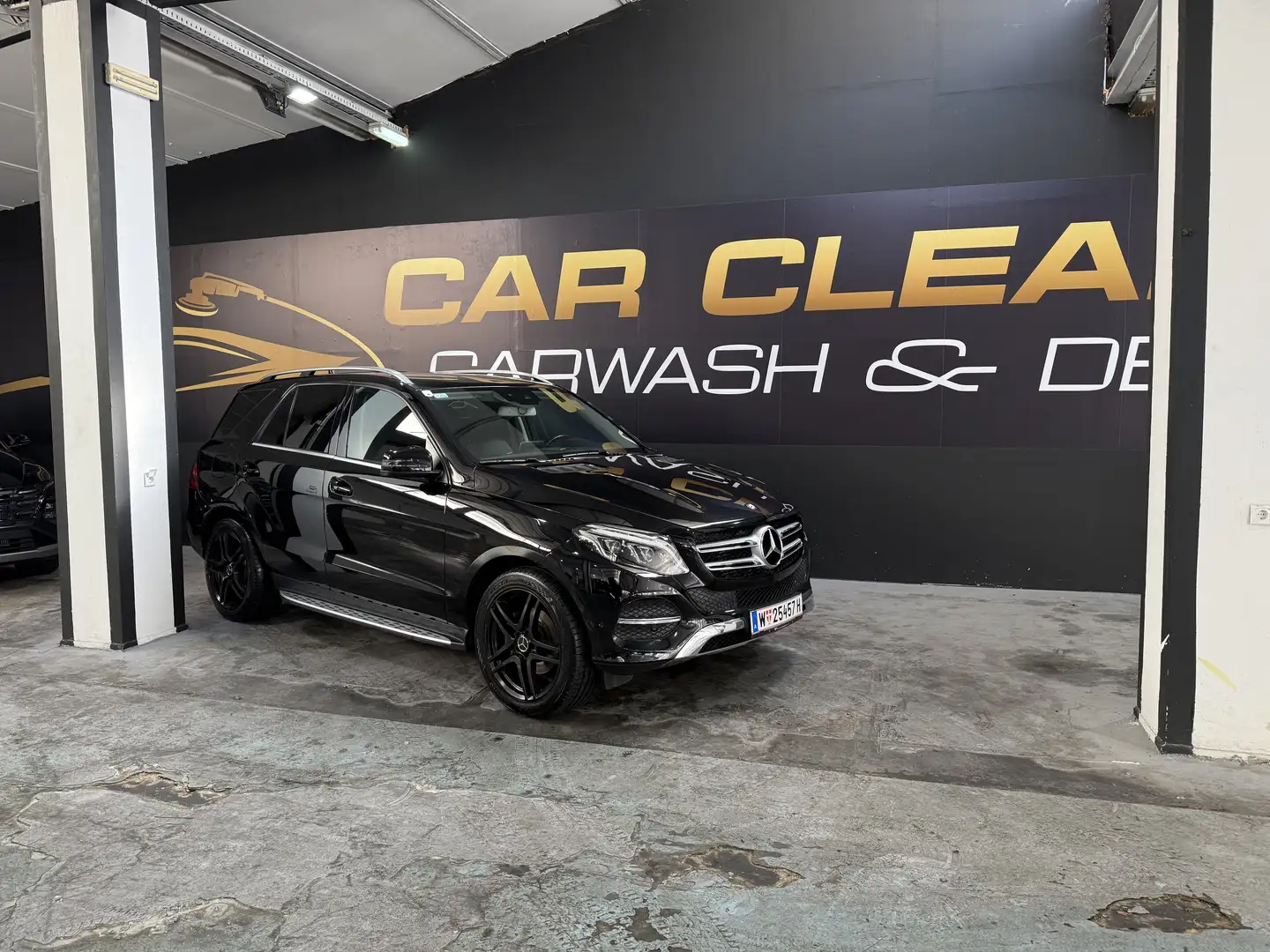 Mercedes-Benz GLE 250 d 4Matic 9G-TRONIC Exclusive - 1
