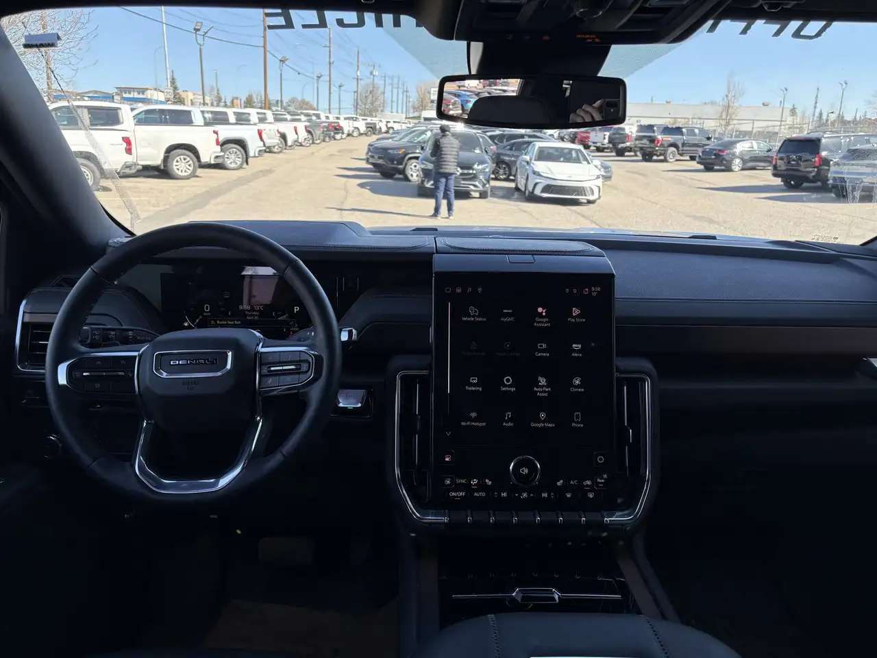 GMC Yukon снимка GMC Yukon