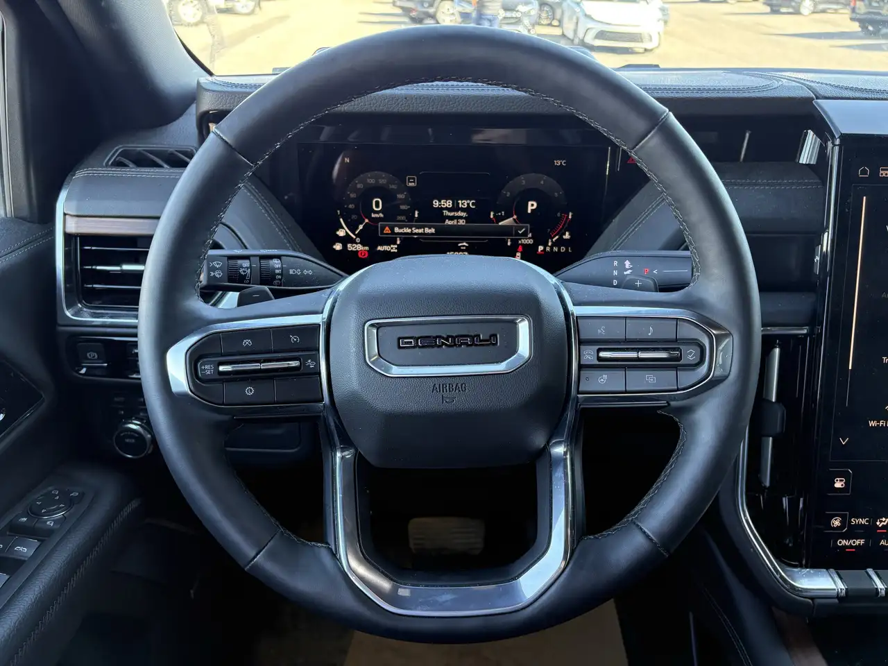 GMC Yukon снимка GMC Yukon