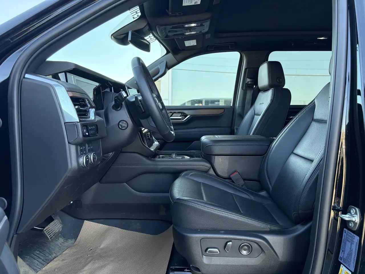 GMC Yukon снимка GMC Yukon