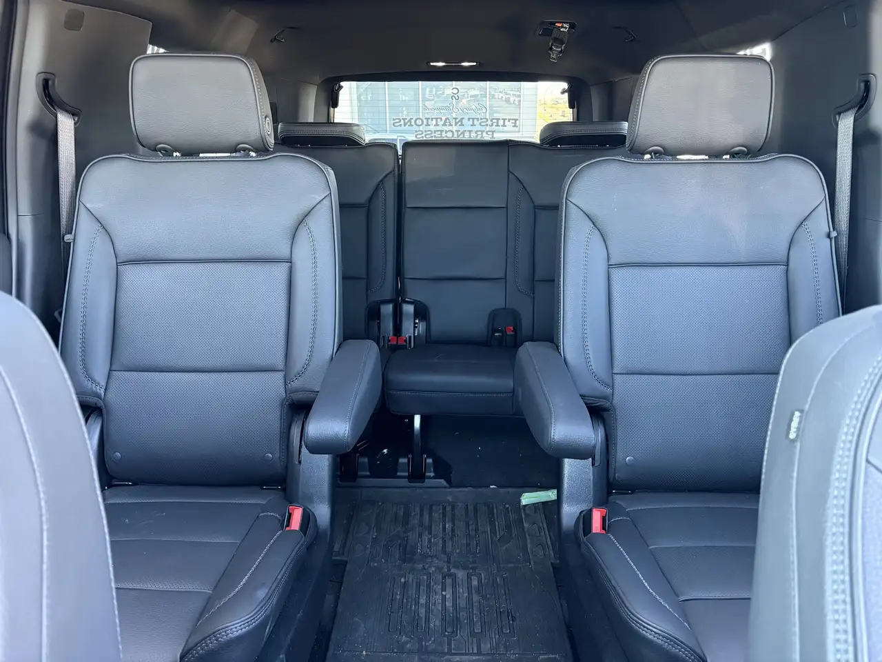 GMC Yukon снимка GMC Yukon