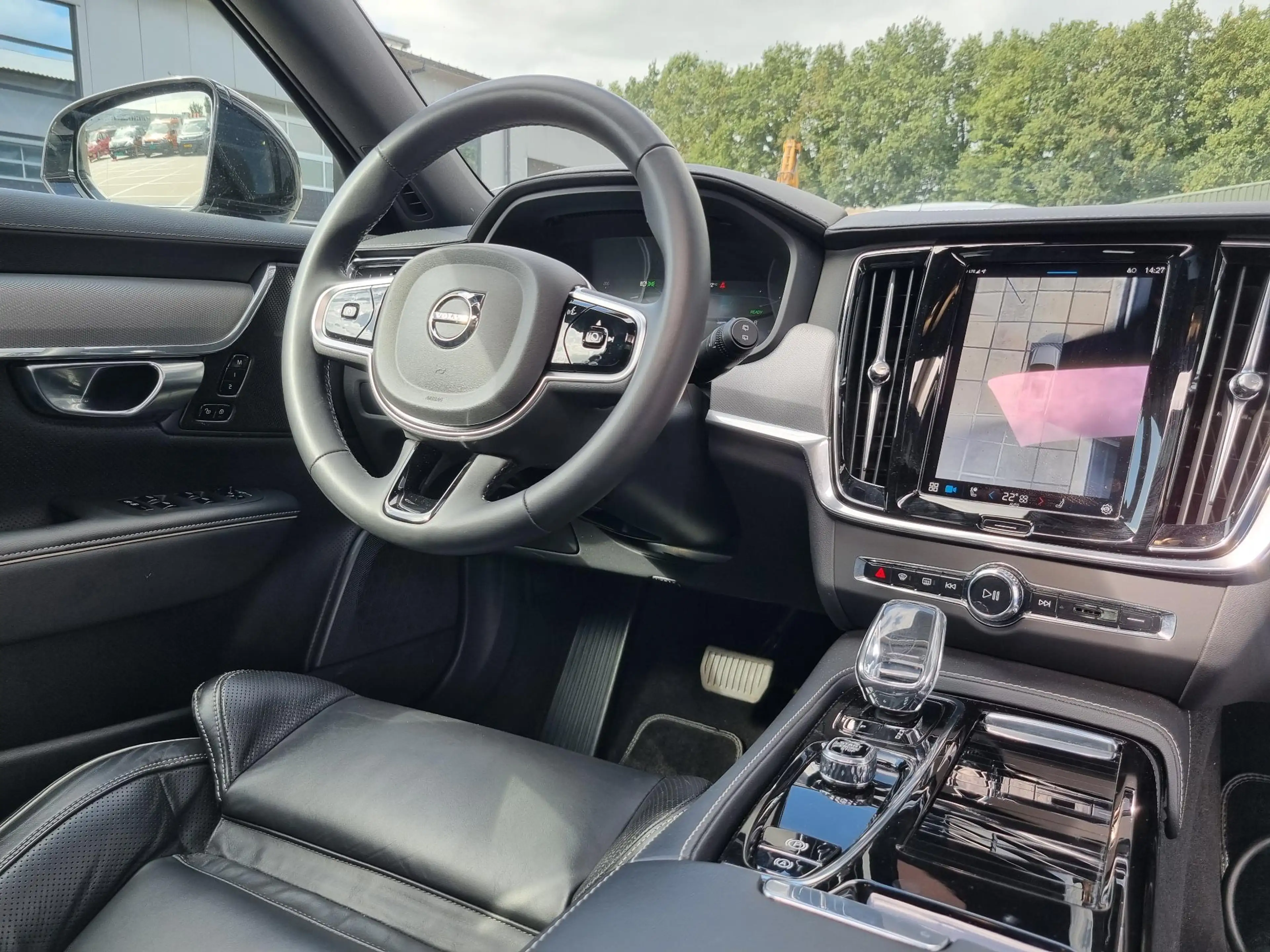 Volvo V90 2.0 T6 Plug-in hybrid AWD Ultra Dark LEER / PANORA — photo 6