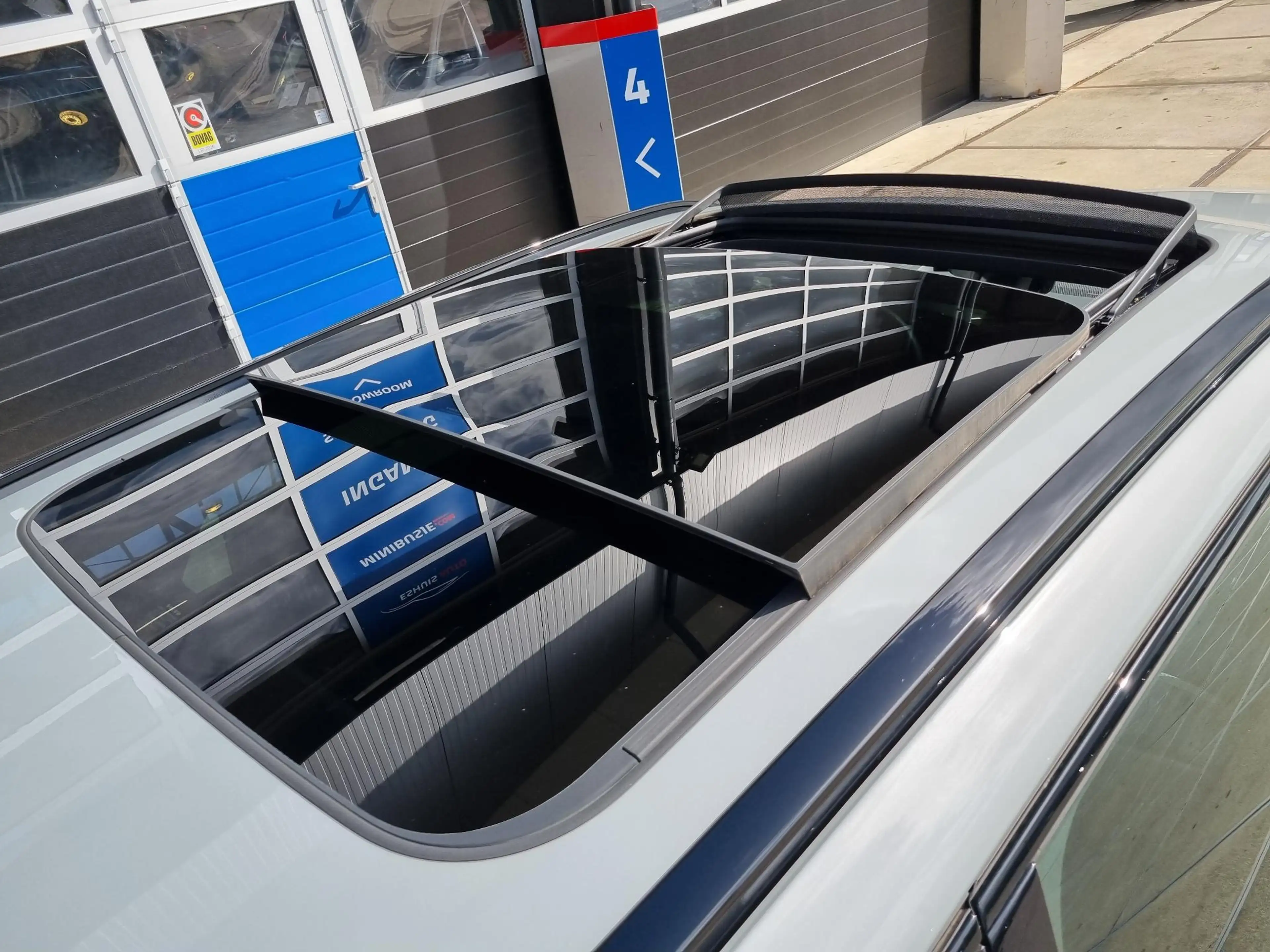 Volvo V90 2.0 T6 Plug-in hybrid AWD Ultra Dark LEER / PANORA — photo 21