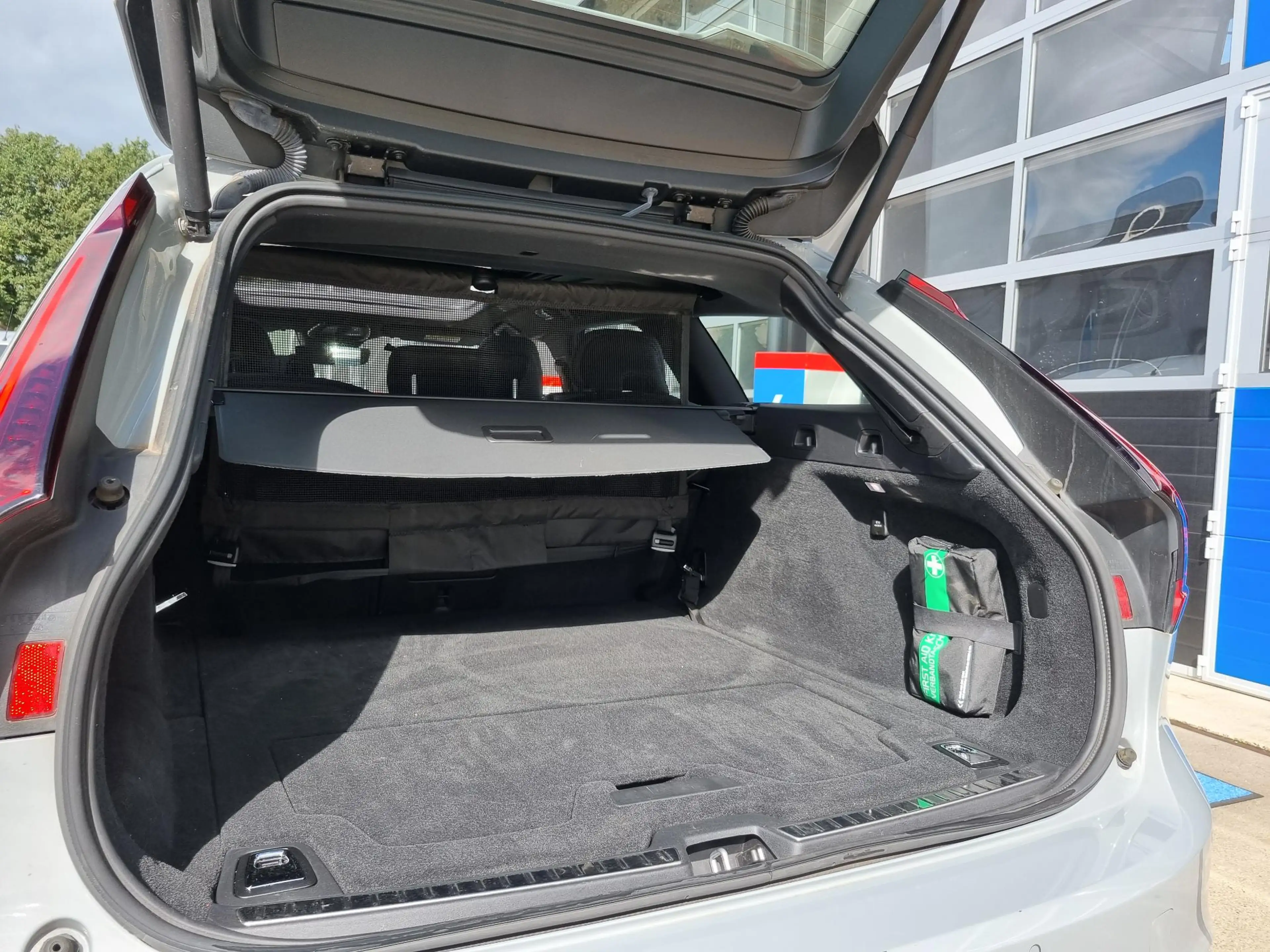 Volvo V90 2.0 T6 Plug-in hybrid AWD Ultra Dark LEER / PANORA — photo 23
