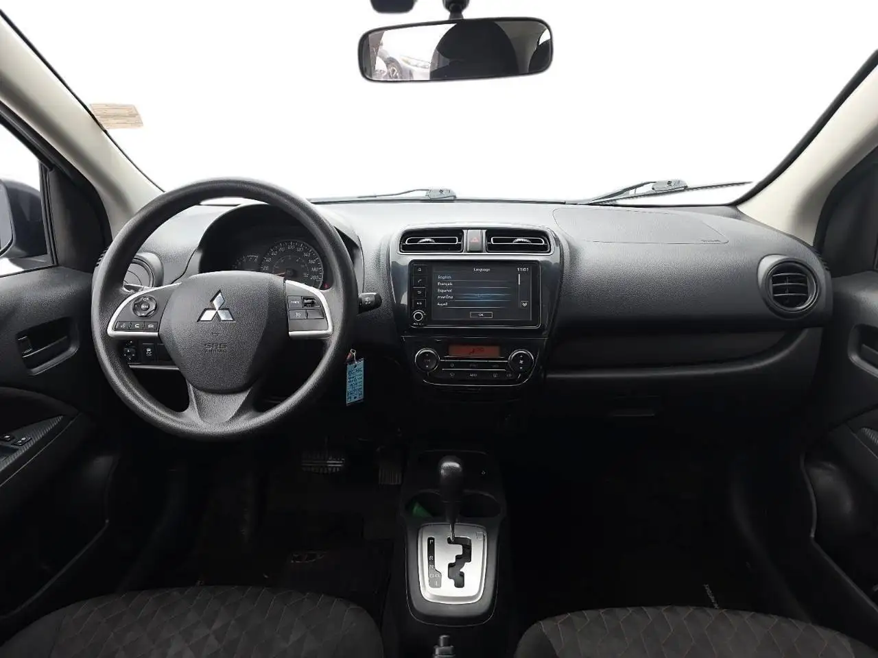 Mitsubishi Mirage снимка Mitsubishi Mirage