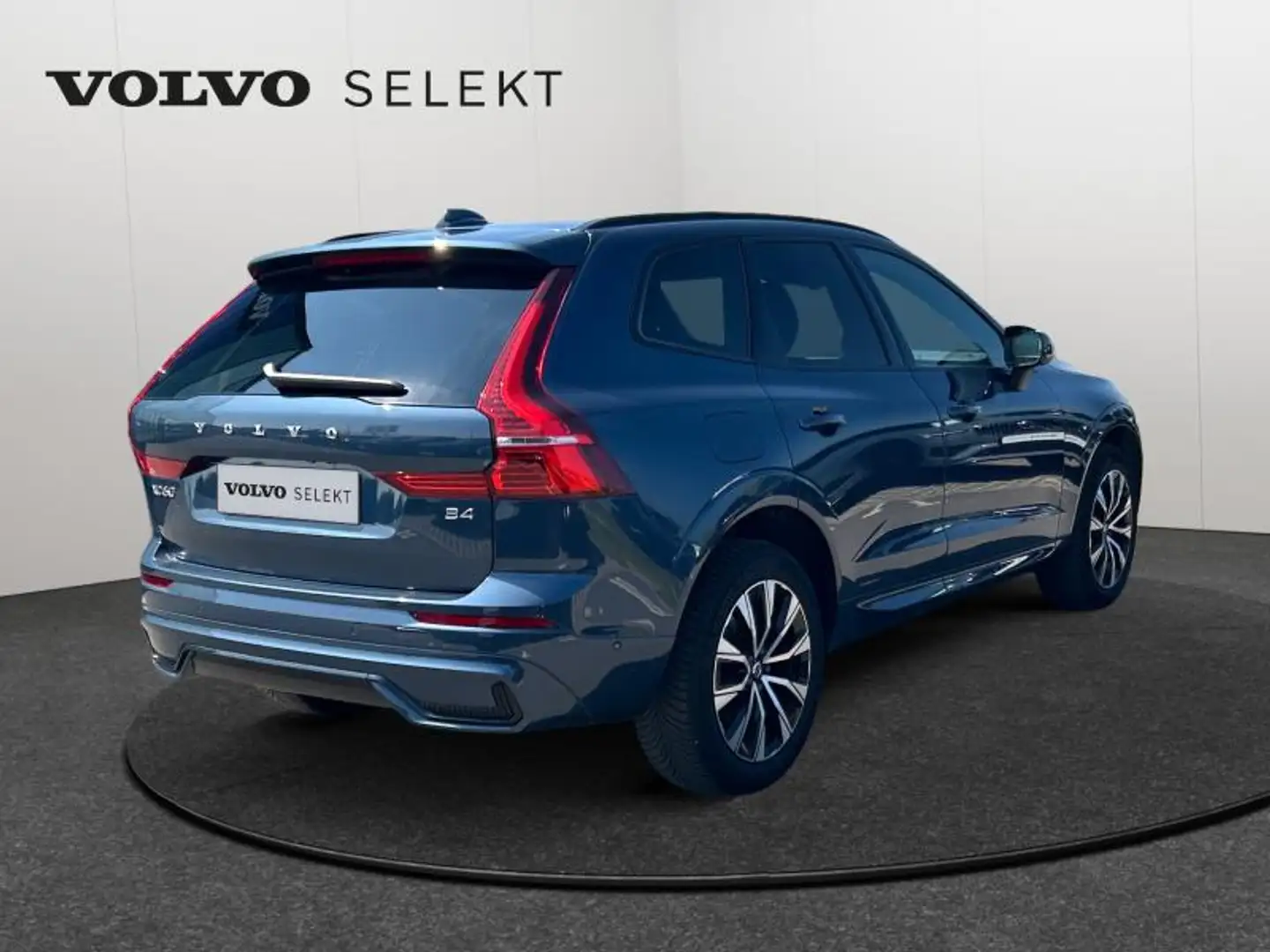 Volvo XC60 B4 Plus Dark / Diesel Bleu - 2