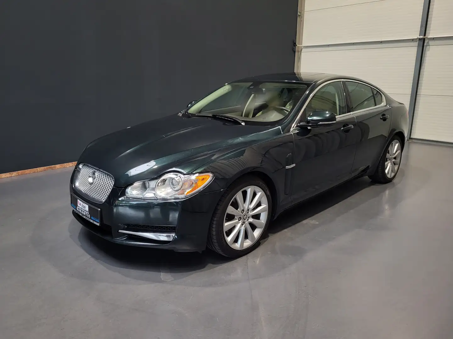 Jaguar XF 3.0d Premium Luxury *TOP Ausstattung* Grün - 1