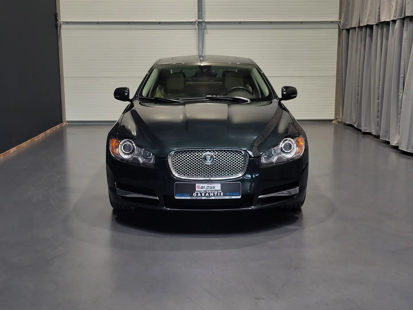 Jaguar XF 3.0d Premium Luxury *TOP Ausstattung* Grün - 2