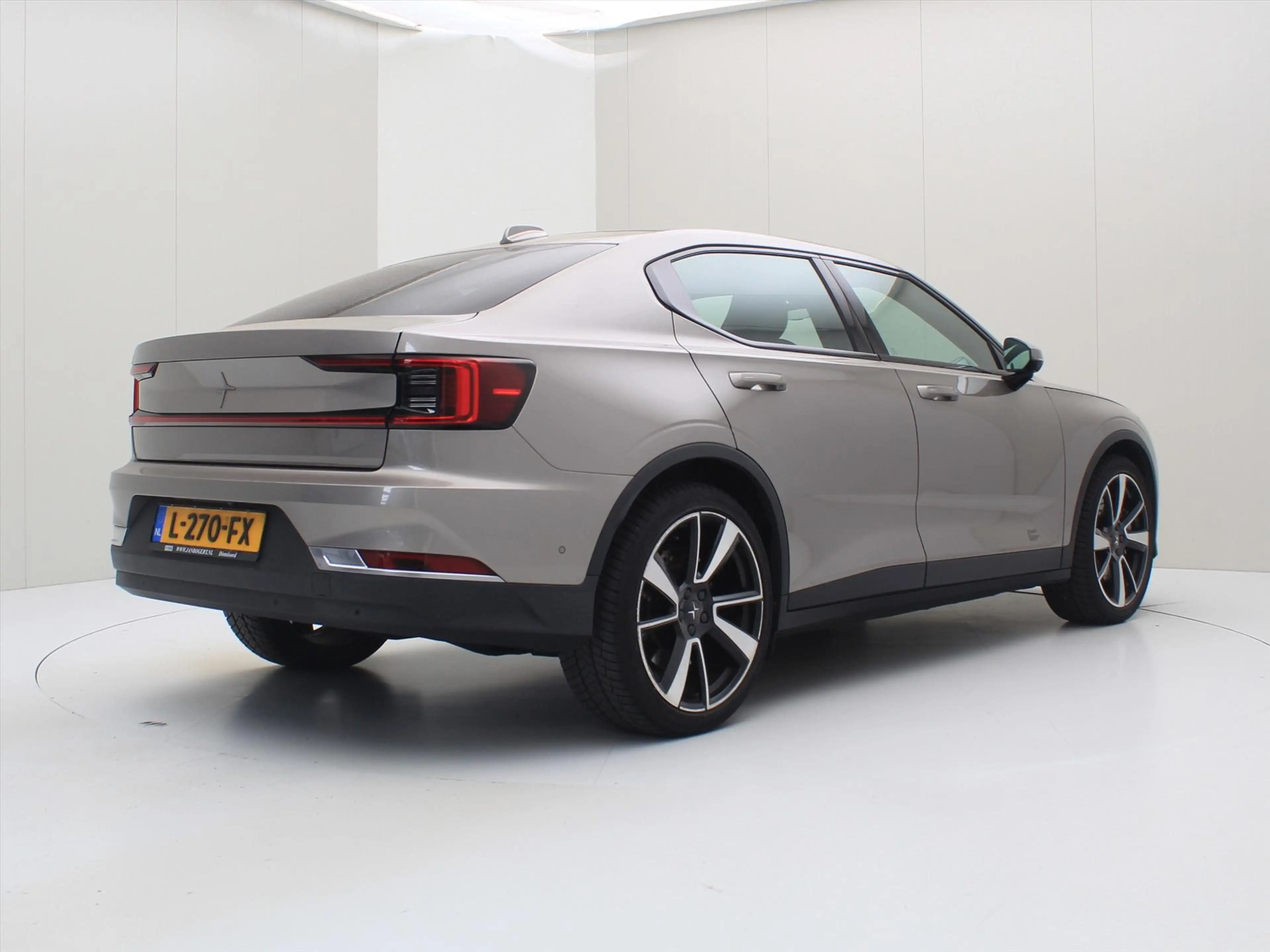 Polestar 2 Long Range Dual Motor 408PK 78kWh 92% SoH [ PILOT — photo 2