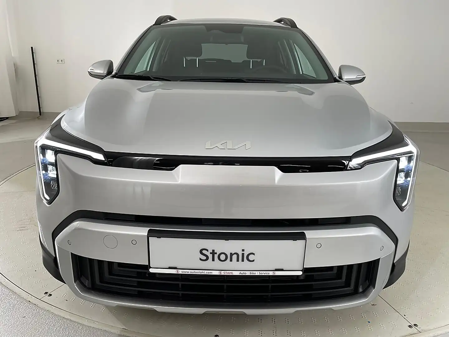 Kia Stonic 1,0 TGDI GPF ISG Silber/MT6/100/MY26|Stahl W22 Silber - 2