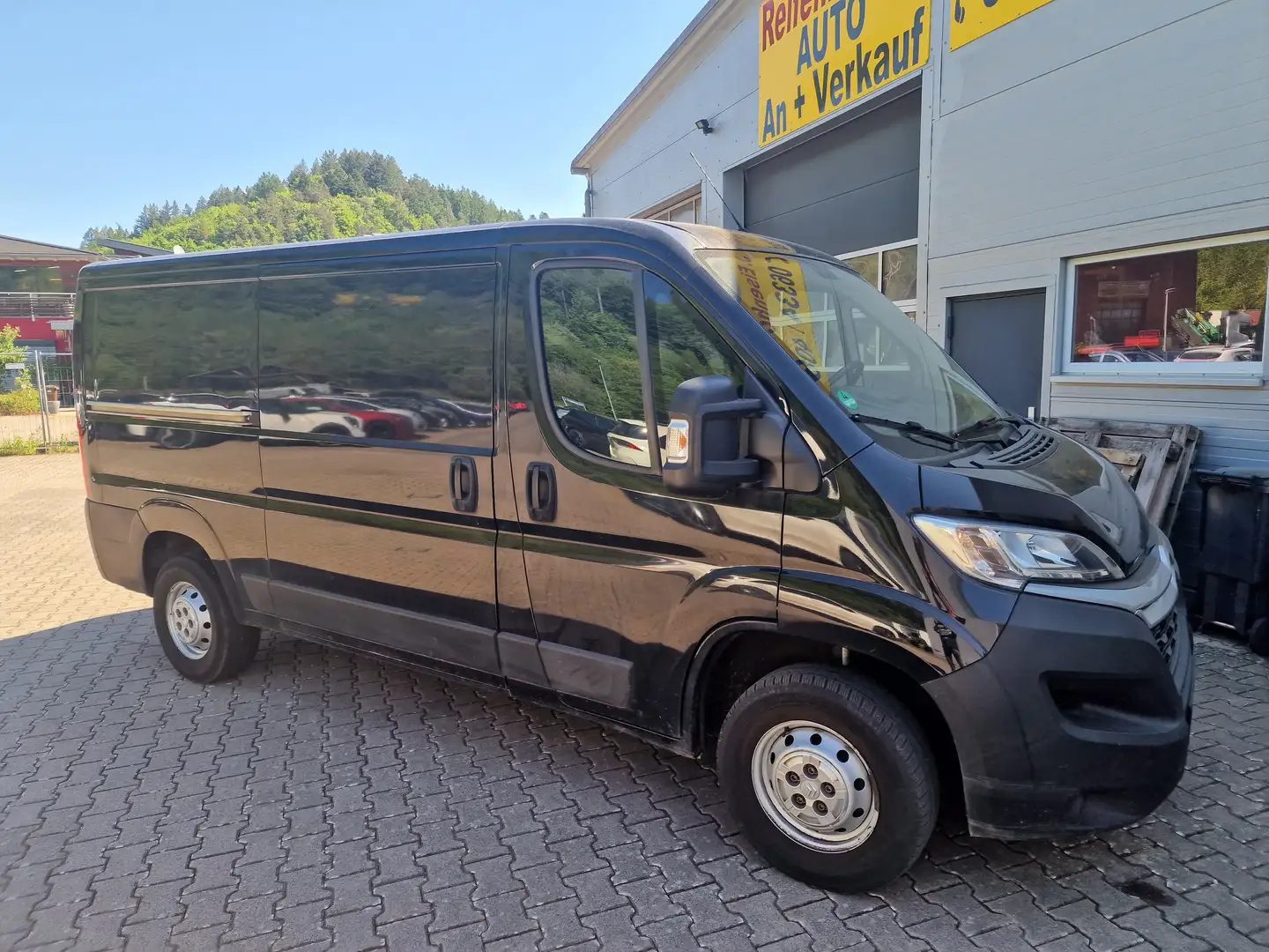 Citroen Jumper 33 L2H1 Profi BlueHDi 130 In Weiß oder Schwarz Schwarz - 2