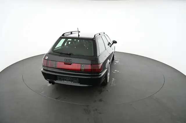 Audi RS2 view 12