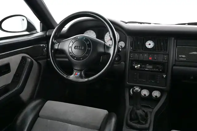 Audi RS2 view 19