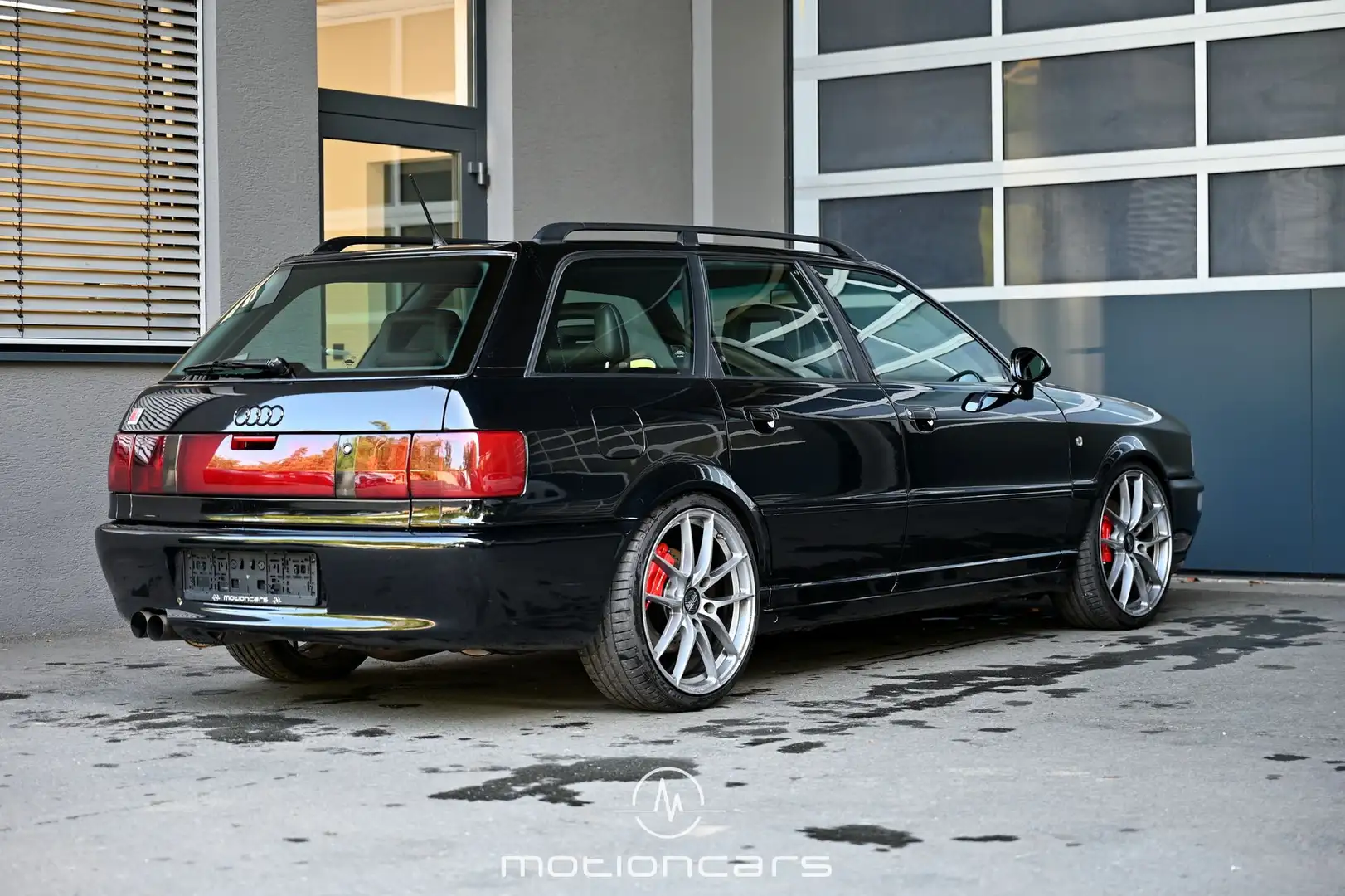 Audi RS2 Avant Fekete - 2