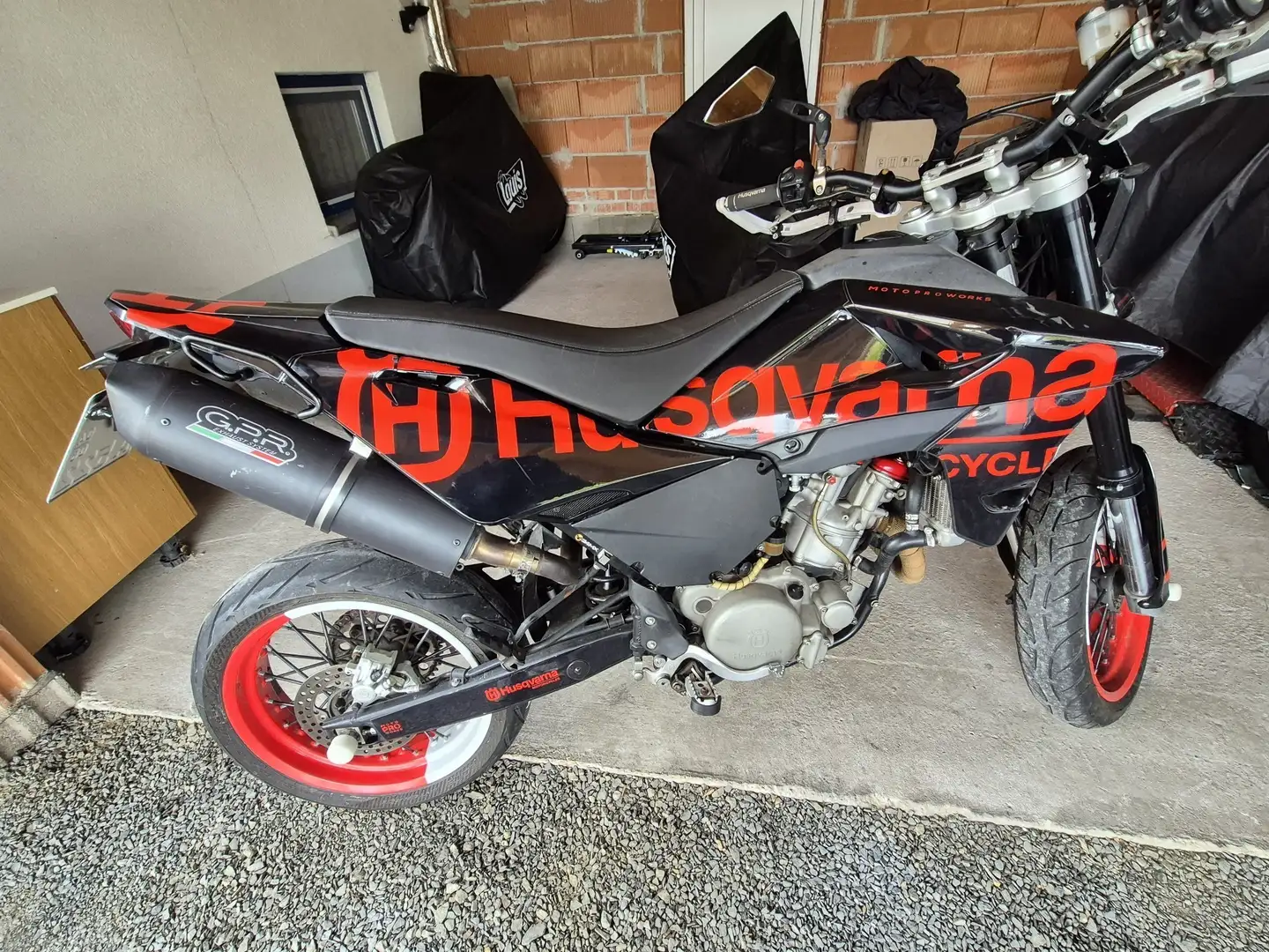 Husqvarna SMR 630 Super Moto Rosso - 1