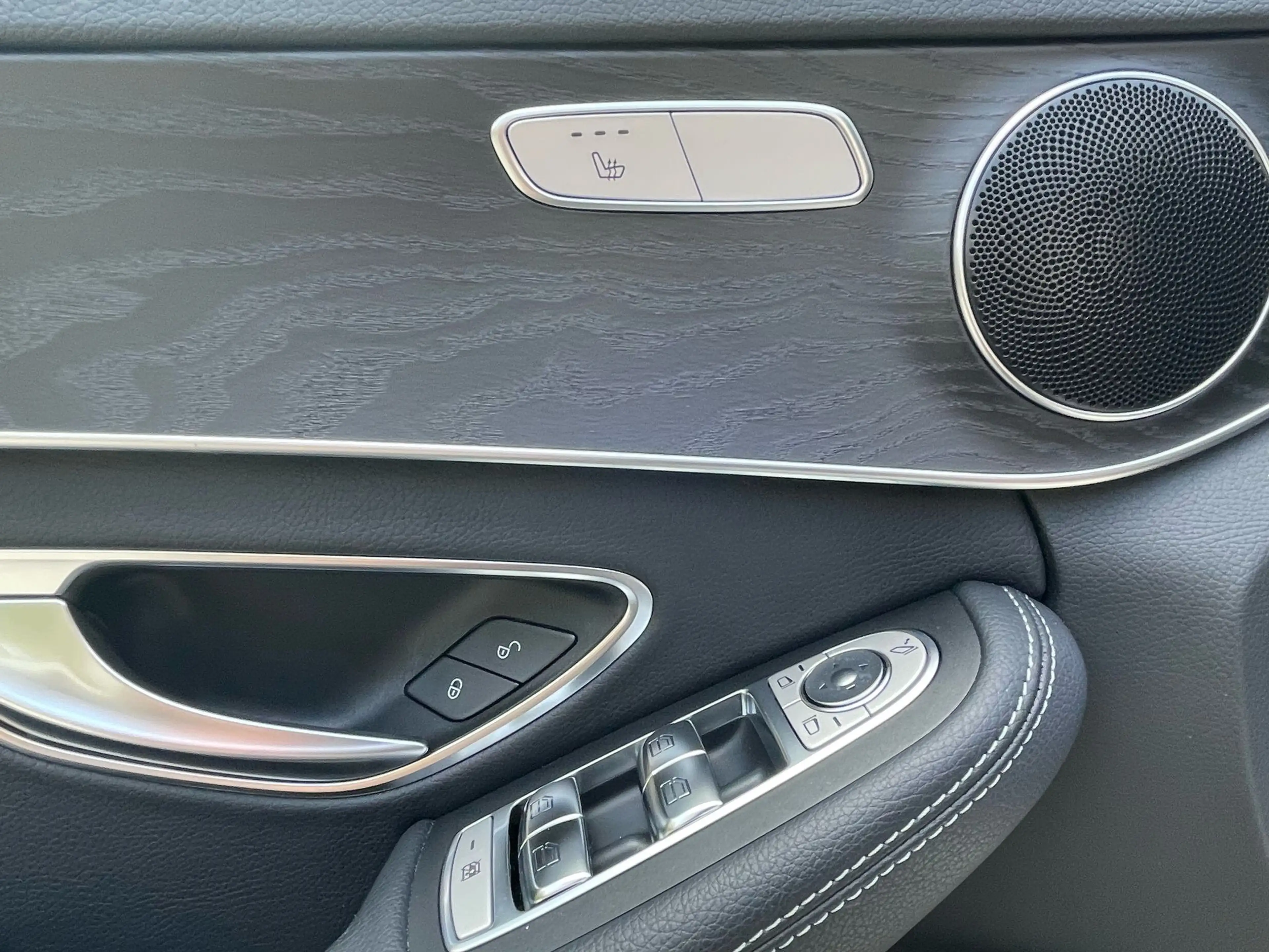 Mercedes-Benz C 400 4Matic T 9G-TRONIC — photo 12