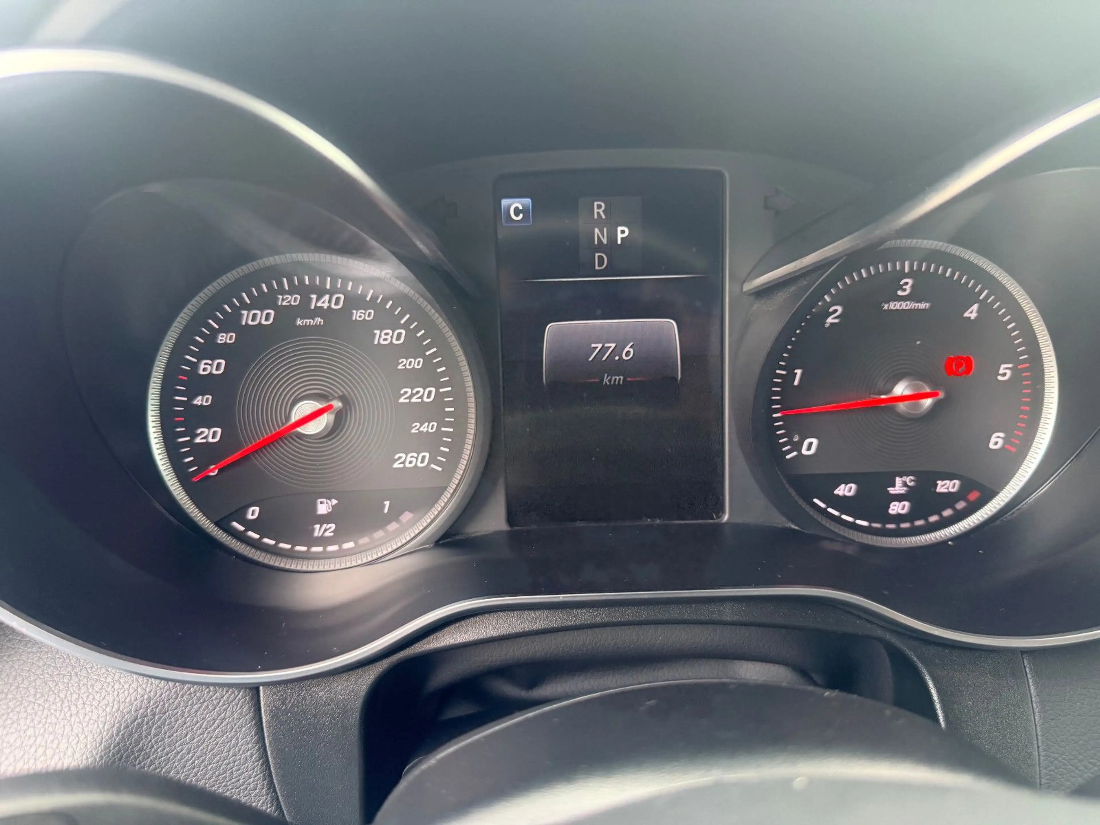 Mercedes-Benz GLC 350 AMG Line 4Matic — photo 14