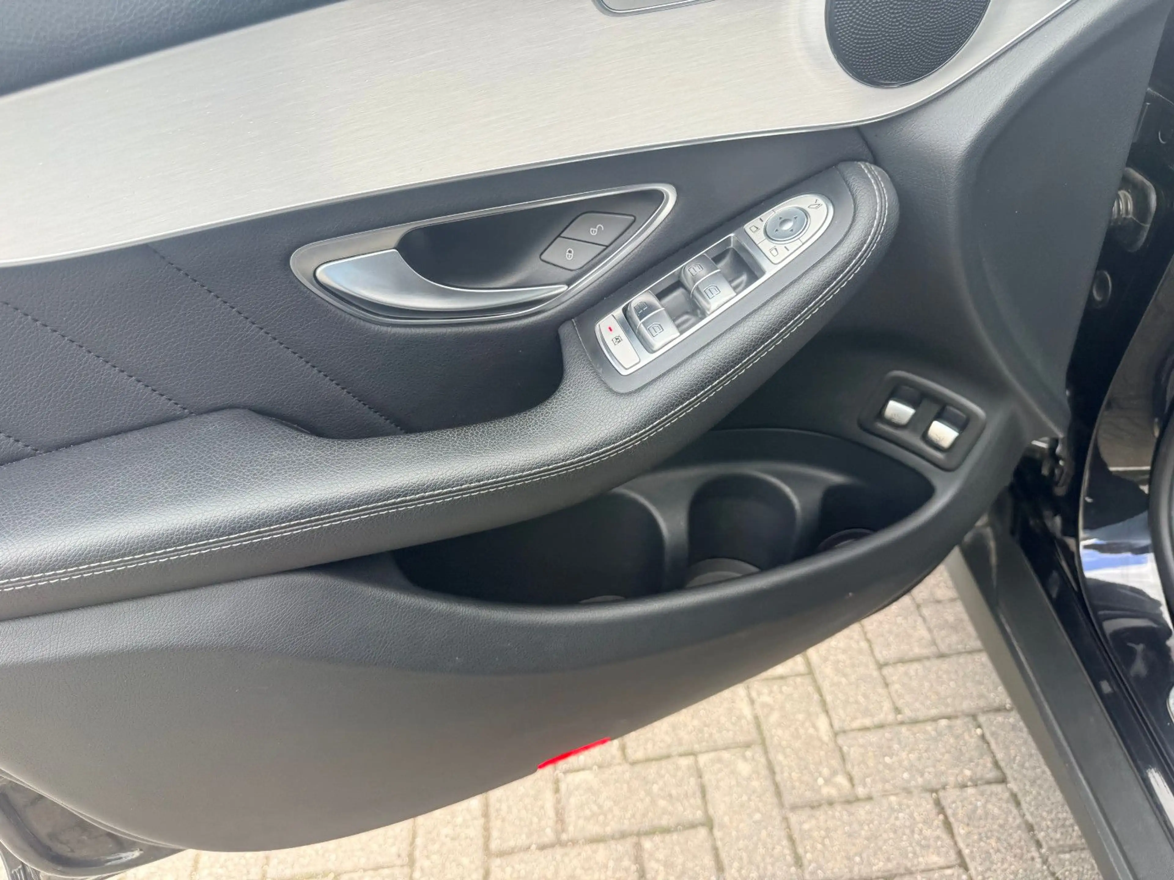 Mercedes-Benz GLC 350 AMG Line 4Matic — photo 12