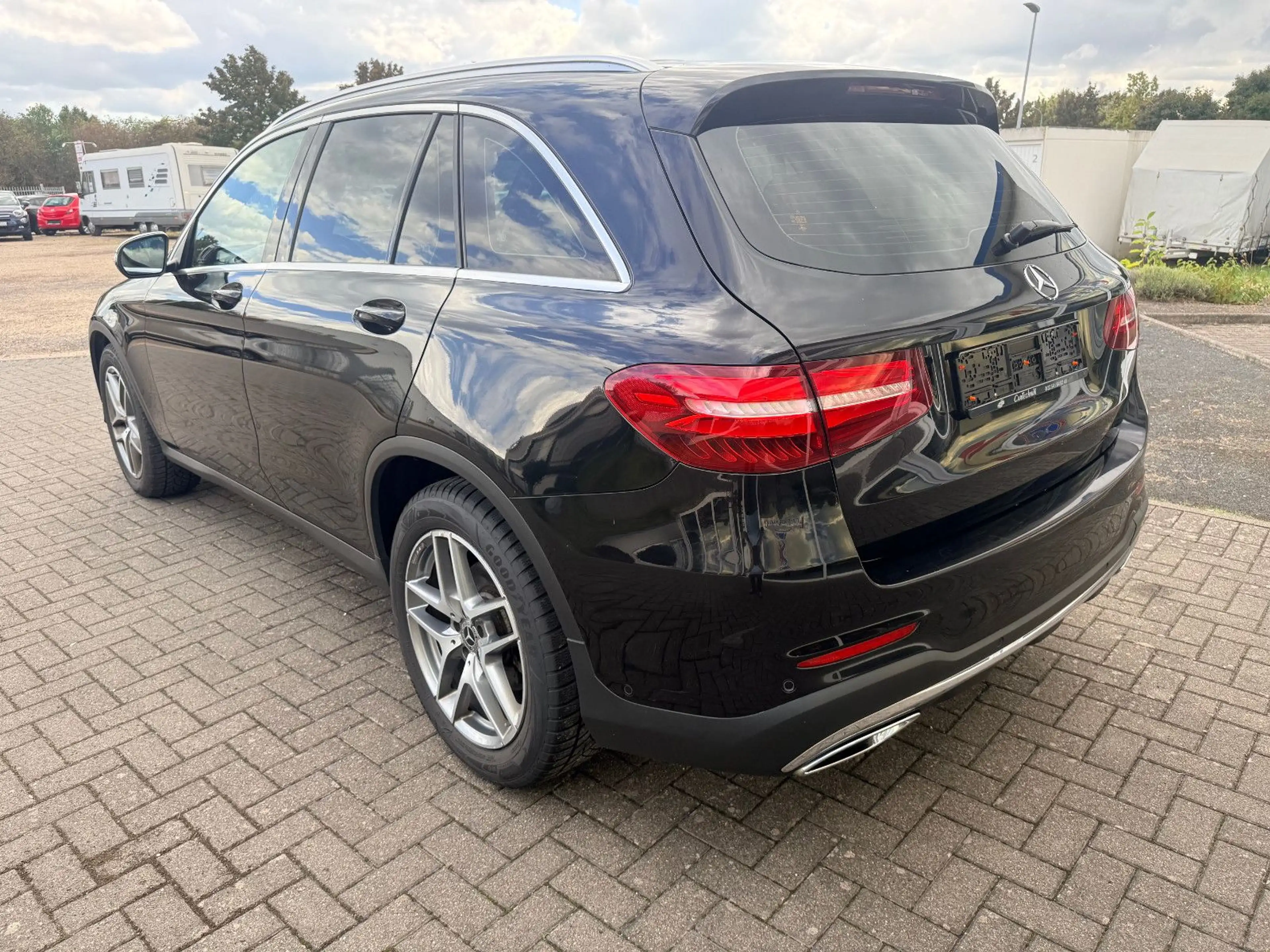 Mercedes-Benz GLC 350 AMG Line 4Matic — photo 3