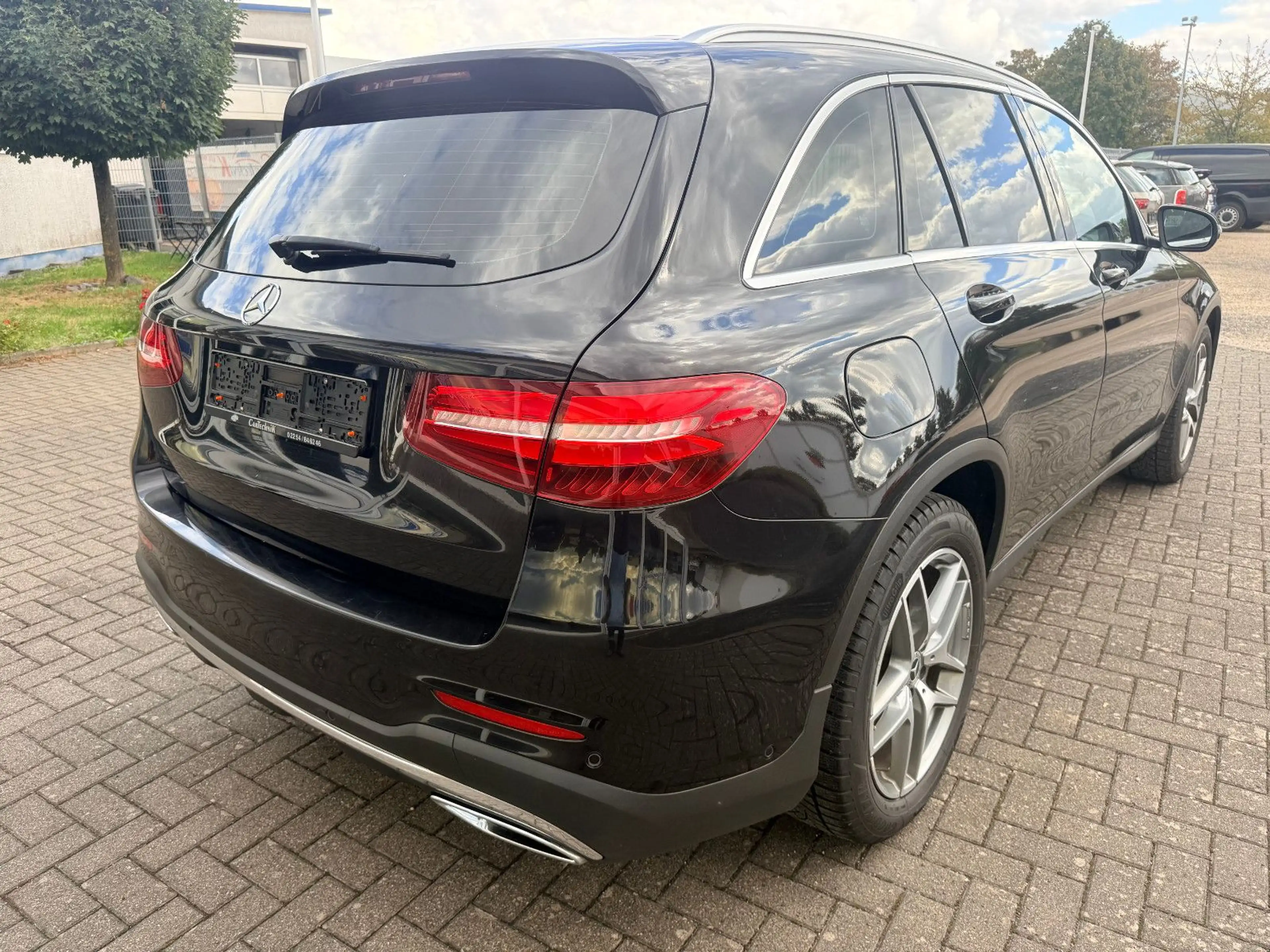 Mercedes-Benz GLC 350 AMG Line 4Matic — photo 4